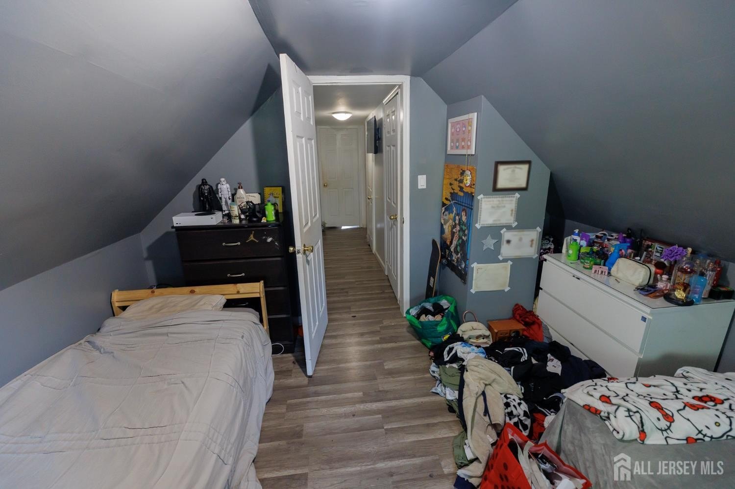 Linden, New Jersey, 07036, United States, ,Residential,For Sale,1973841