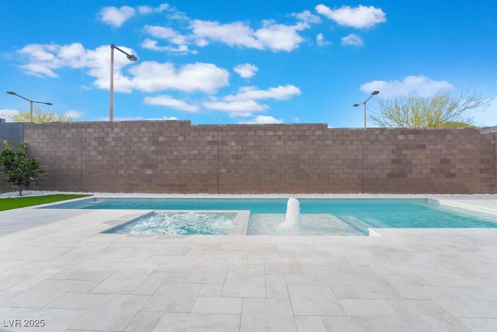 Las Vegas, Nevada, 89138, United States, 4 Bedrooms Bedrooms, ,4 BathroomsBathrooms,Residential,For Sale,1981768