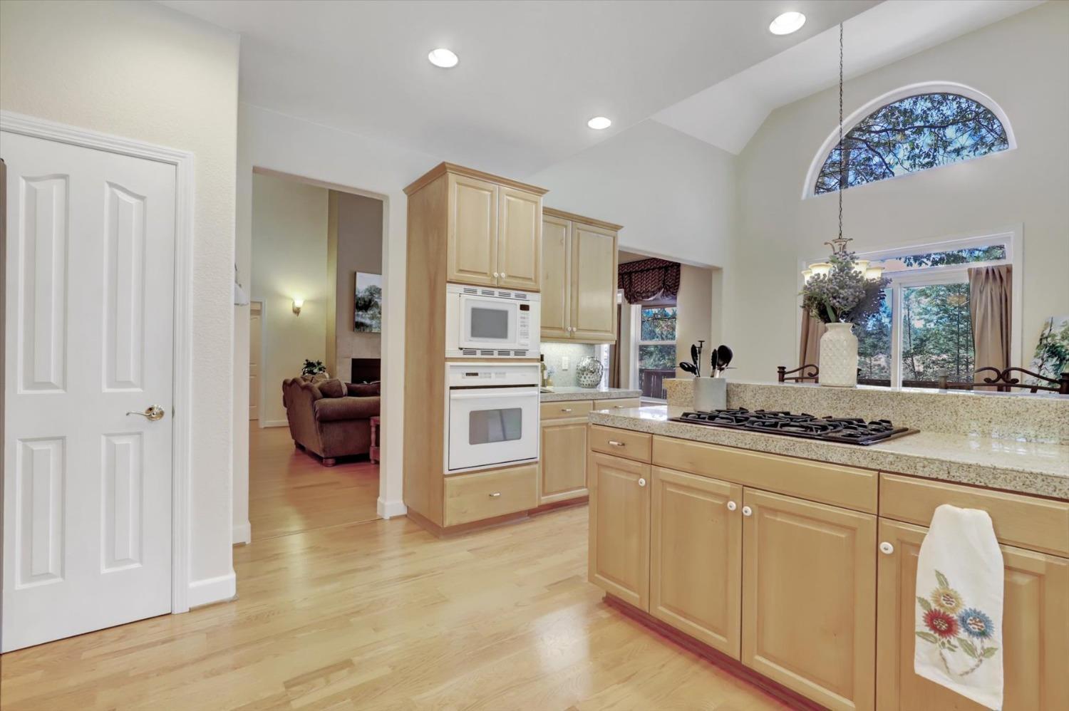 Grass Valley, California, 95945, United States, 4 Bedrooms Bedrooms, ,4 BathroomsBathrooms,Residential,For Sale,1986075