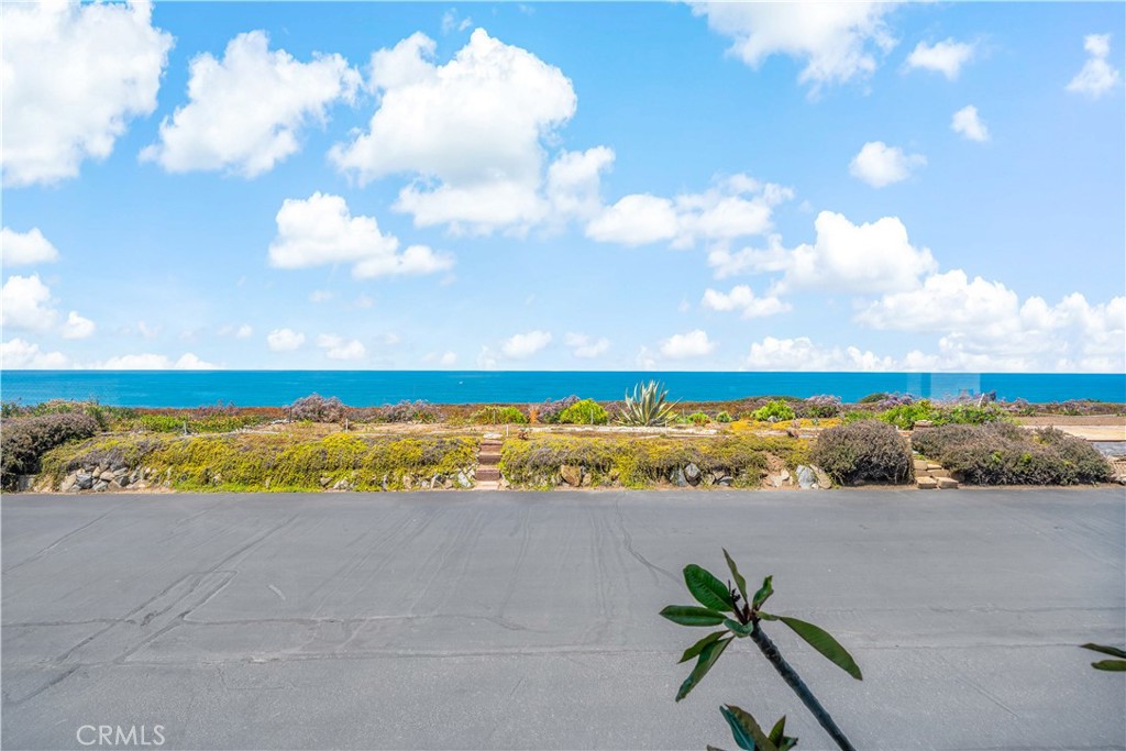 Carlsbad, California, 92011, United States, 2 Bedrooms Bedrooms, ,2 BathroomsBathrooms,Residential,For Sale,1977737