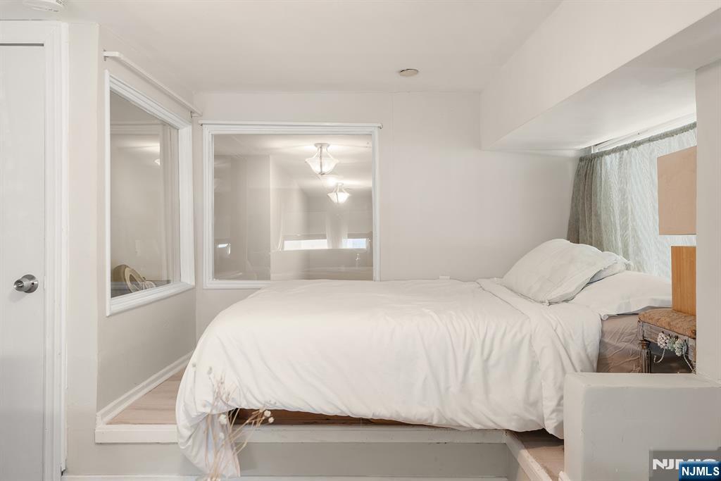 Weehawken, New Jersey, 07086, United States, 2 Bedrooms Bedrooms, ,2 BathroomsBathrooms,Residential,For Sale,1840362