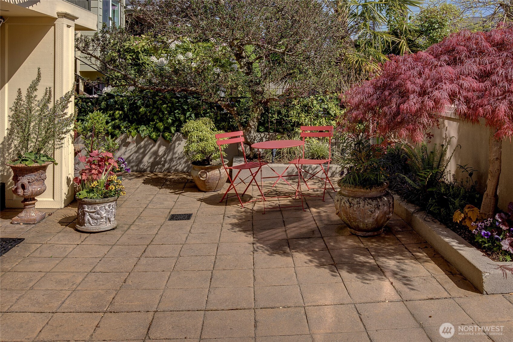 Seattle, Washington, 98112, United States, 5 Bedrooms Bedrooms, ,1 BathroomBathrooms,Residential,For Sale,1876095
