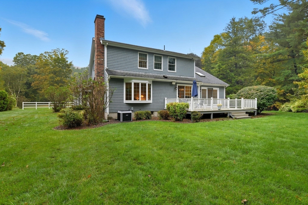 Westfield, Massachusetts, 01085, United States, 3 Bedrooms Bedrooms, ,3 BathroomsBathrooms,Residential,For Sale,1966188