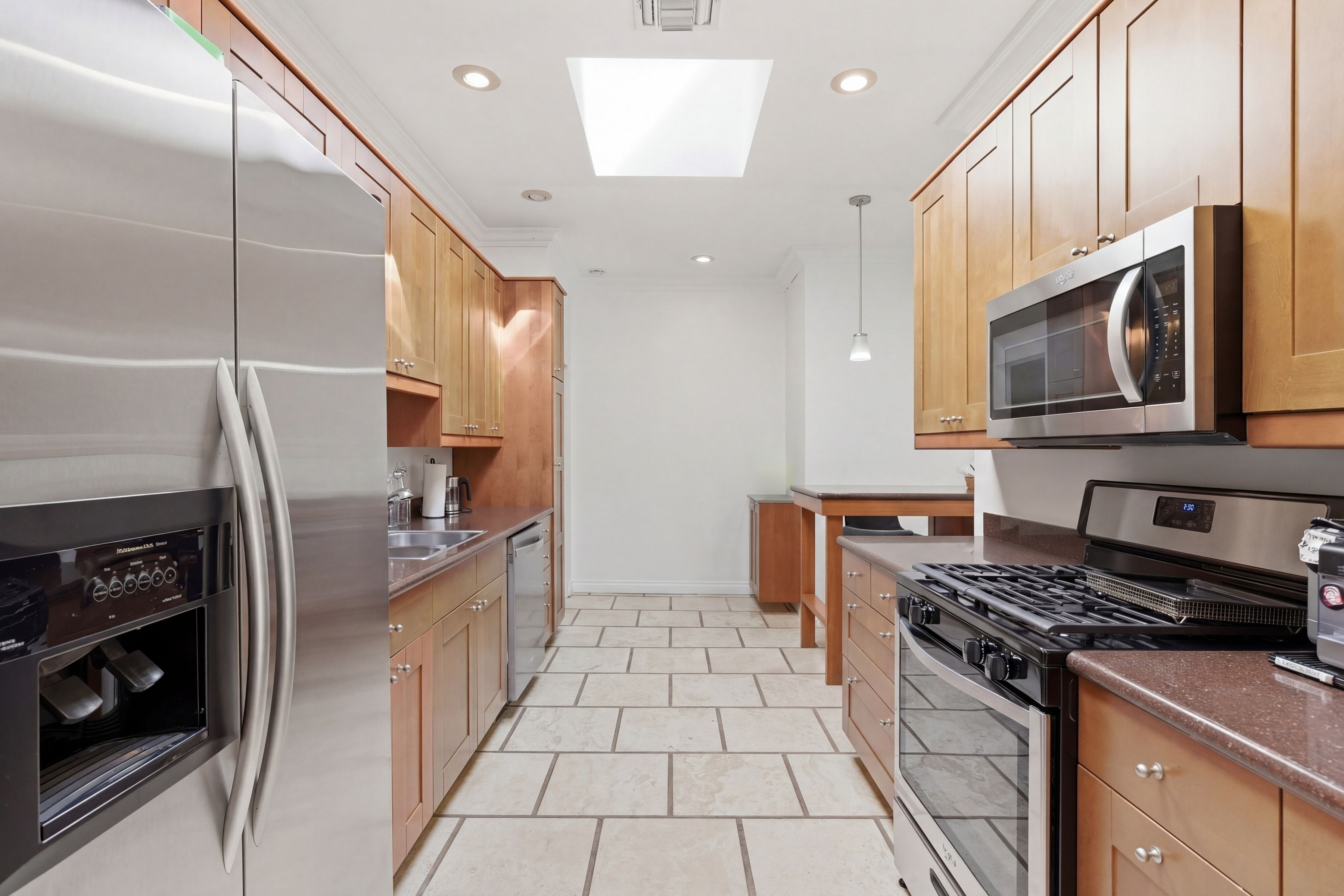  853-855 North Sweetzer Avenue - 物件實景