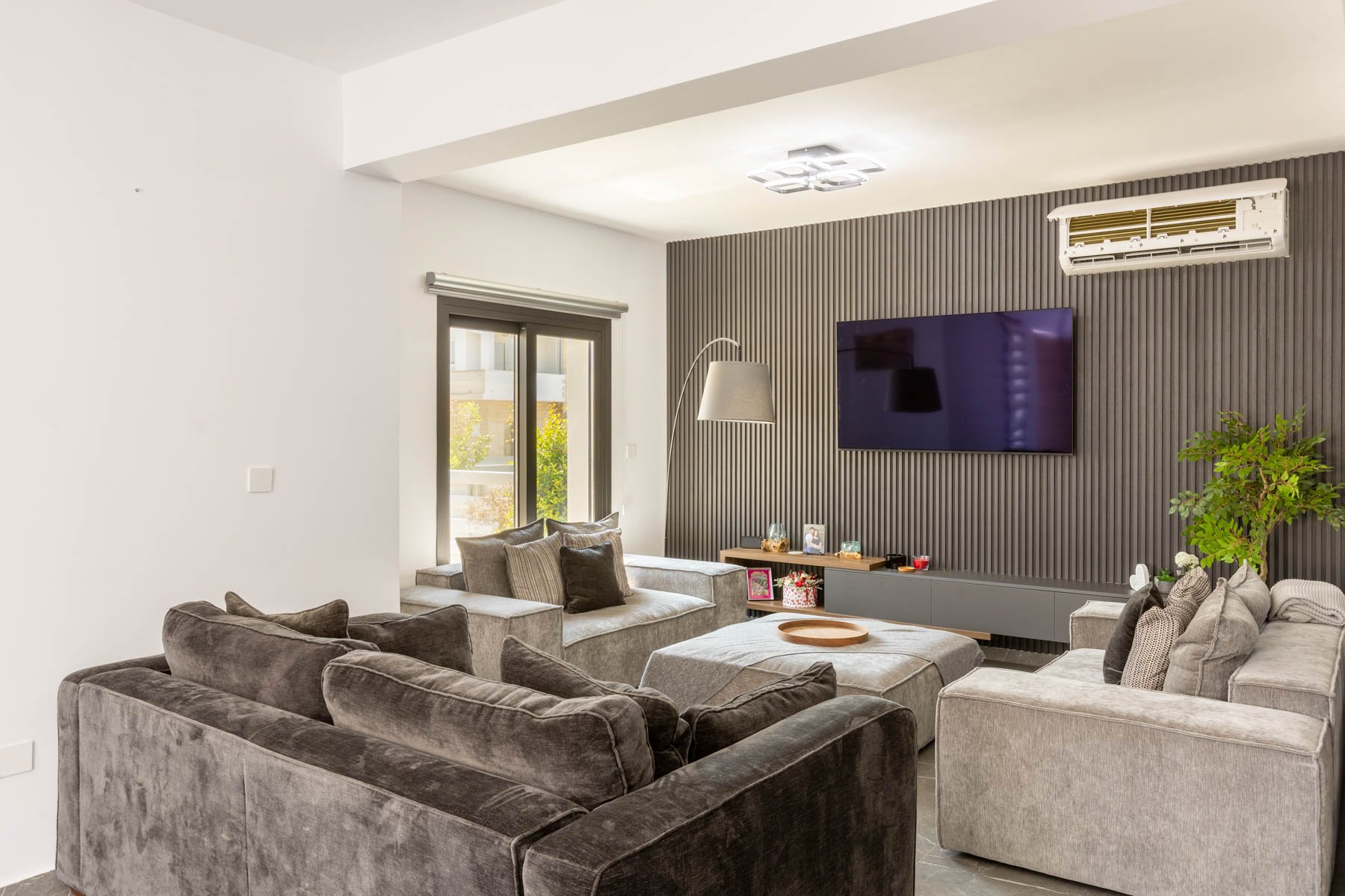  Charming Larnaca Villa - Four-Bedroom Contemporary Mediterranean Home - 物件實景