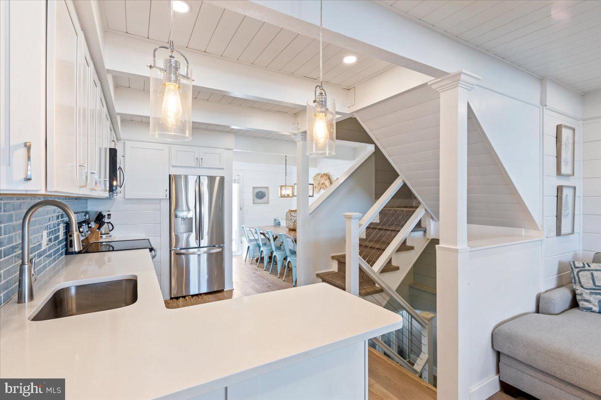 Ocean City, Maryland, 21842, United States, 4 Bedrooms Bedrooms, ,4 BathroomsBathrooms,Residential,For Sale,1989462