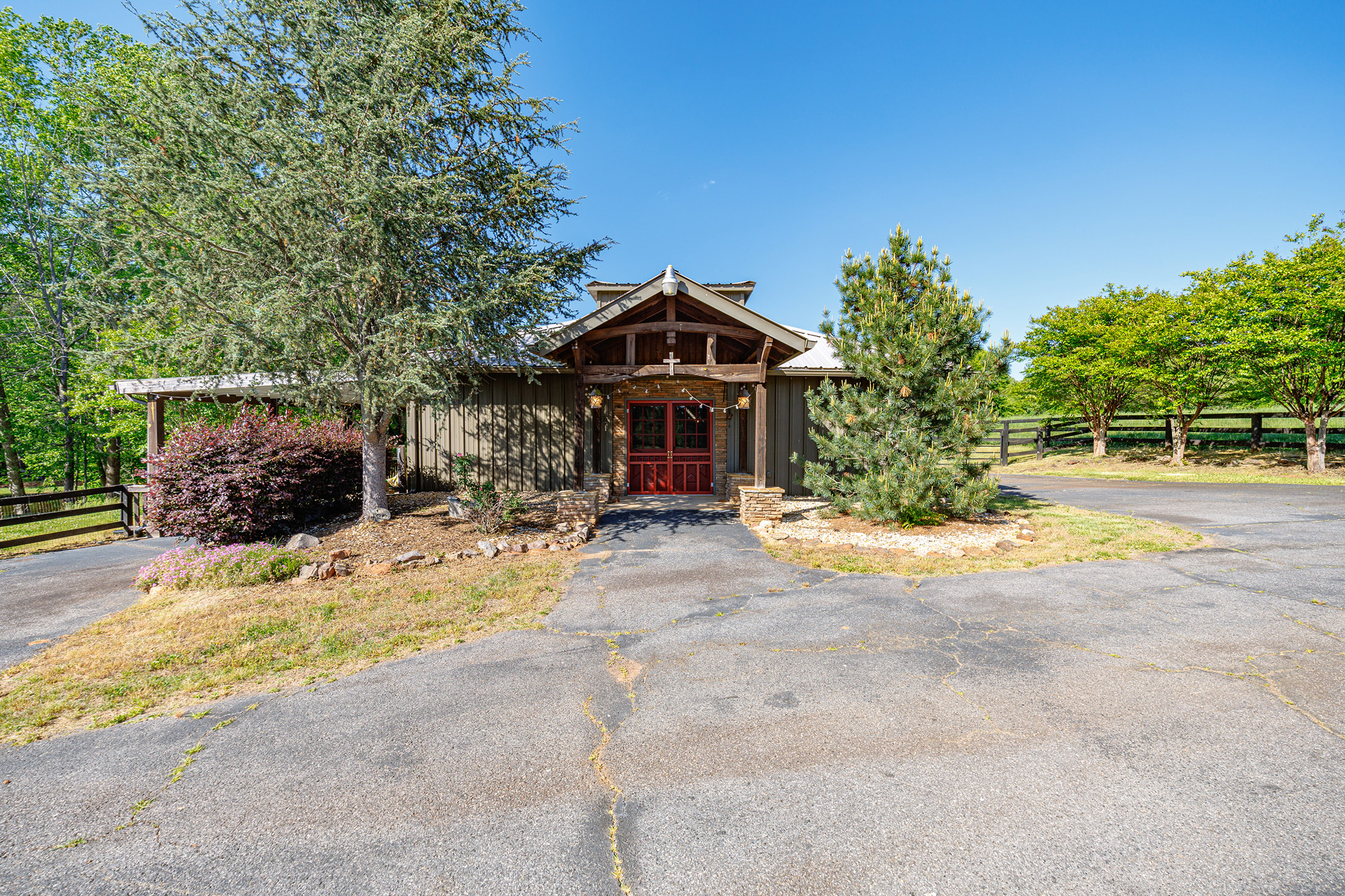  Exceptional Equestrian Estate: A Rare Blend of Luxury, Functionality, and Charm - 物件實景