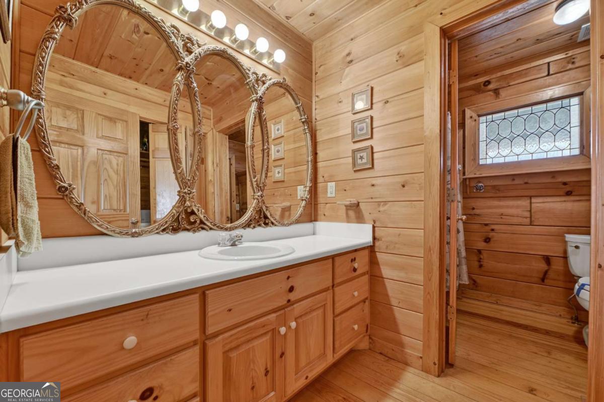 Ellijay, Georgia, 30536, United States, 4 Bedrooms Bedrooms, ,3 BathroomsBathrooms,Residential,For Sale,2011402