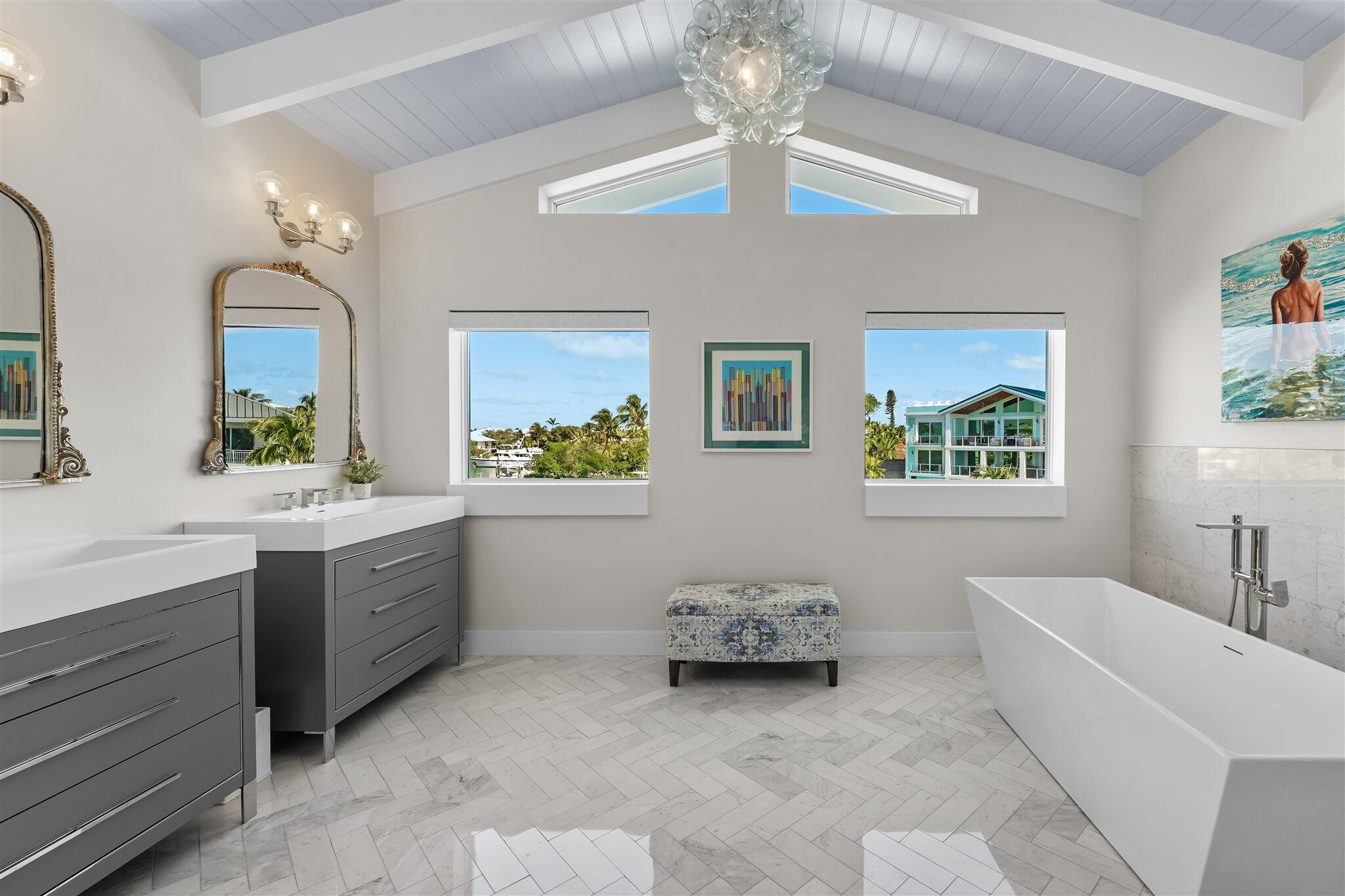 165 Bayview Drive, ISLAMORADA, Florida, 33036, United States, 6 Bedrooms Bedrooms, ,4 BathroomsBathrooms,Residential,For Sale,165 Bayview Drive,1676800