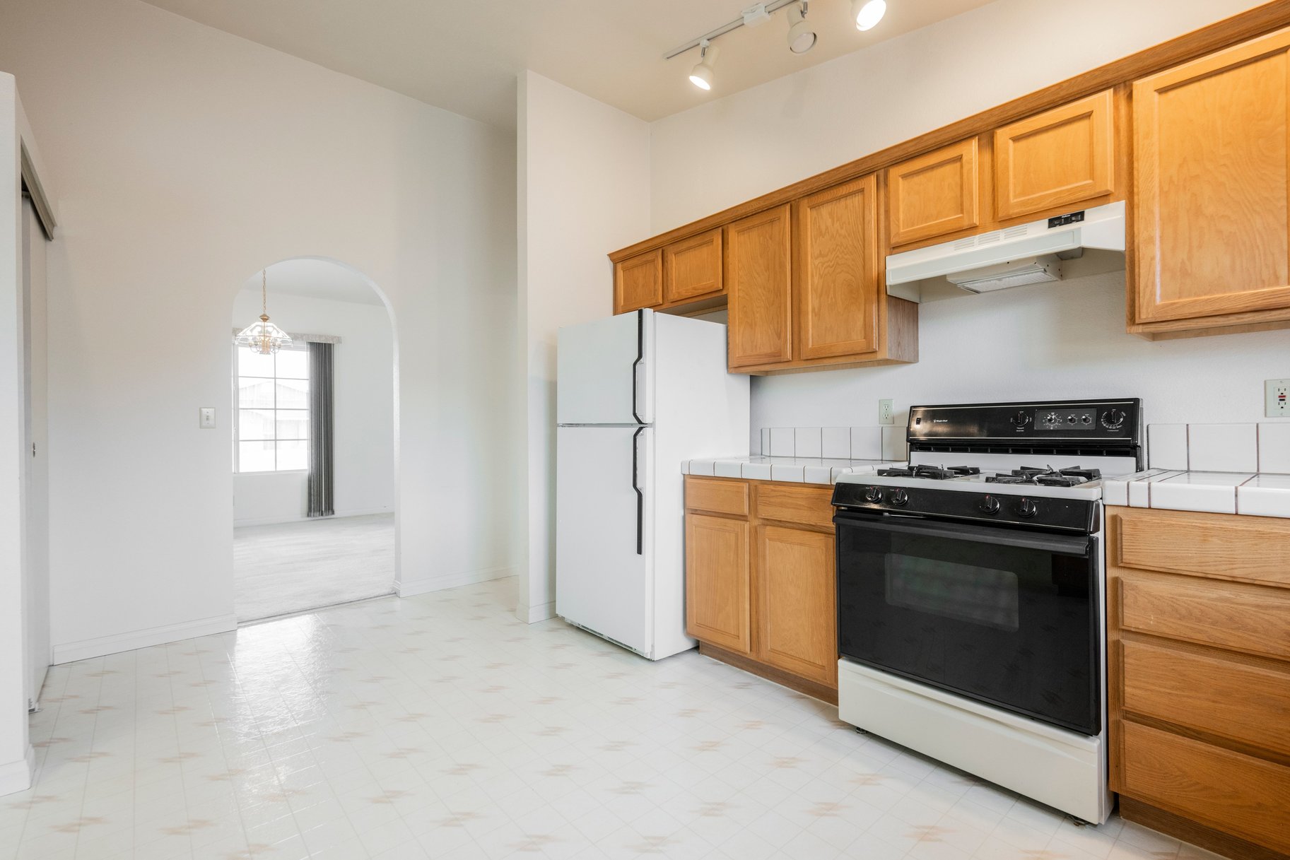 Rare Half Acre Opportunity in Henderson HOA, RV Hookups, Endless Potential - 物件實景