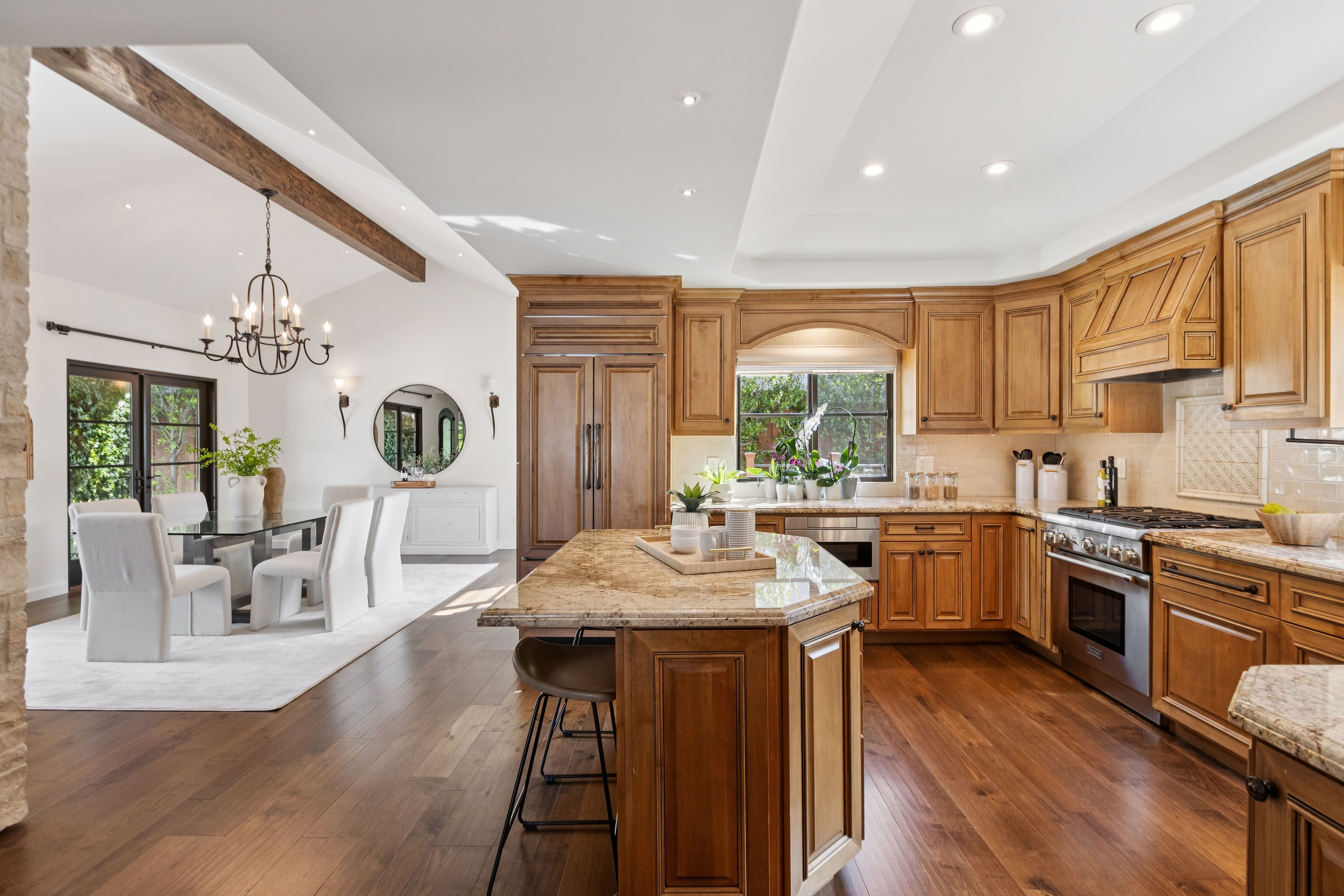  Mediterranean-Style Beauty with Garden Escape - 物件實景