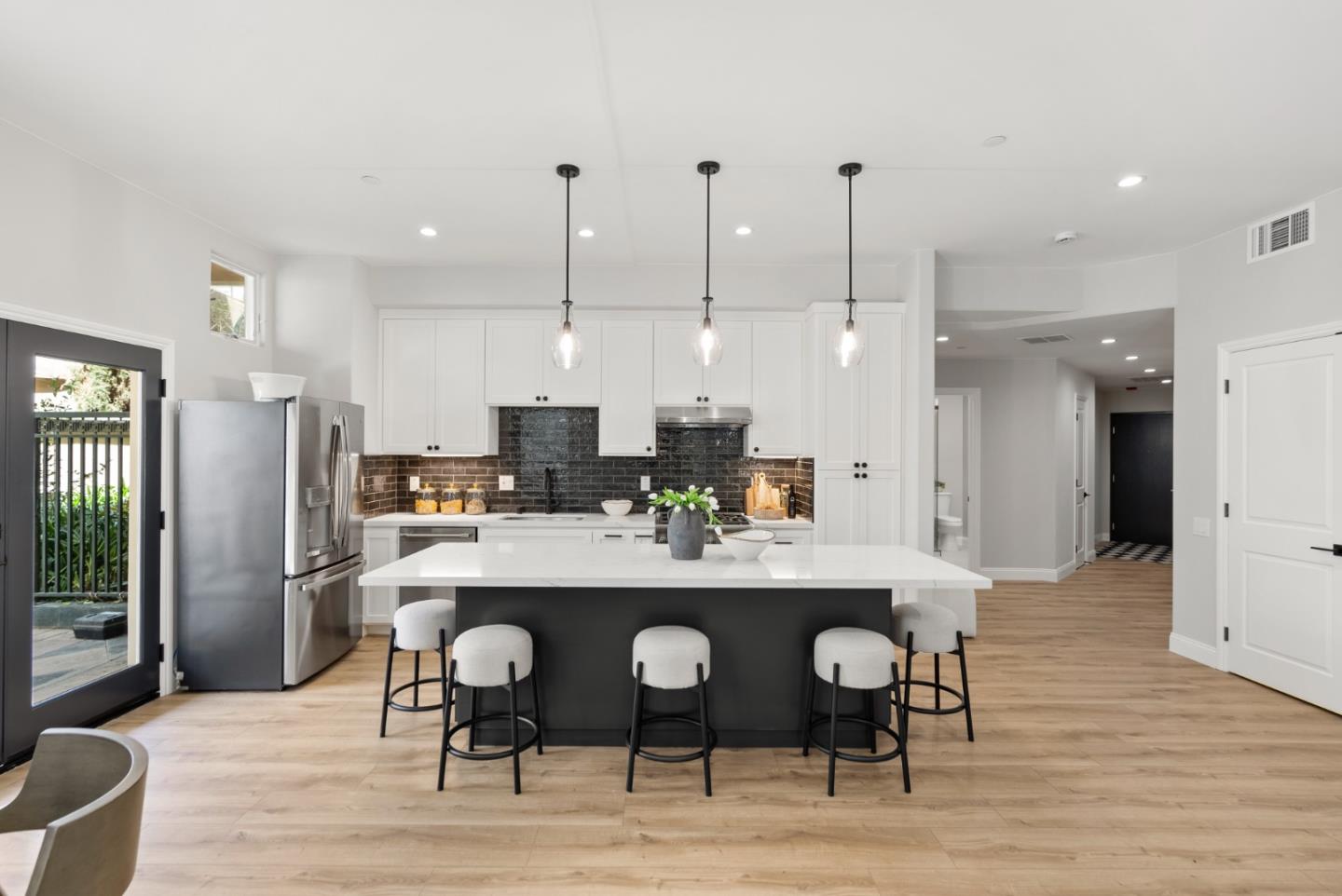 Palo Alto, California, 94306, United States, 2 Bedrooms Bedrooms, ,2 BathroomsBathrooms,Residential,For Sale,1992117