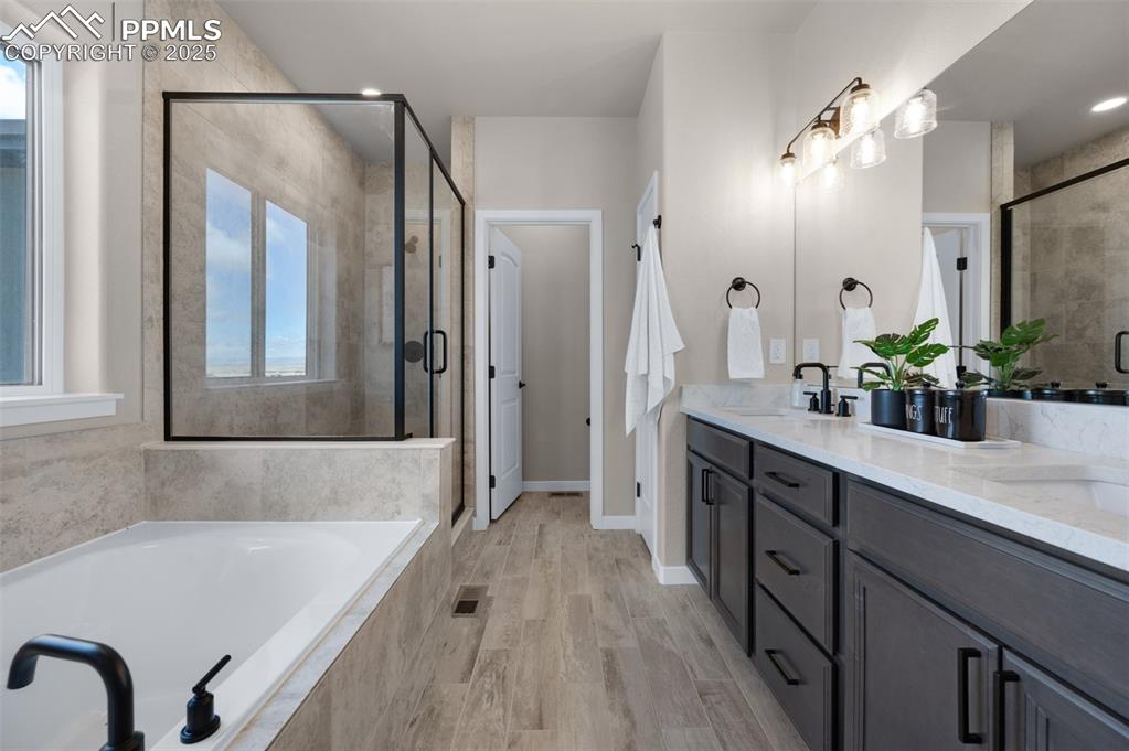 Colorado Springs, Colorado, 80908, United States, 4 Bedrooms Bedrooms, ,4 BathroomsBathrooms,Residential,For Sale,1792890