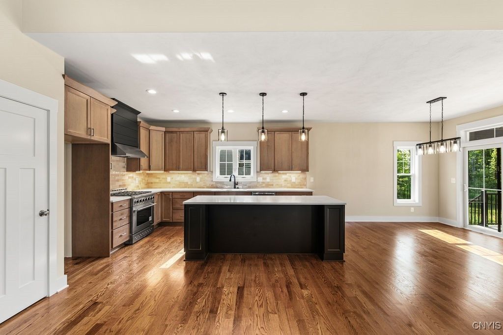 Baldwinsville, New York, 13027, United States, 3 Bedrooms Bedrooms, ,3 BathroomsBathrooms,Residential,For Sale,1919529