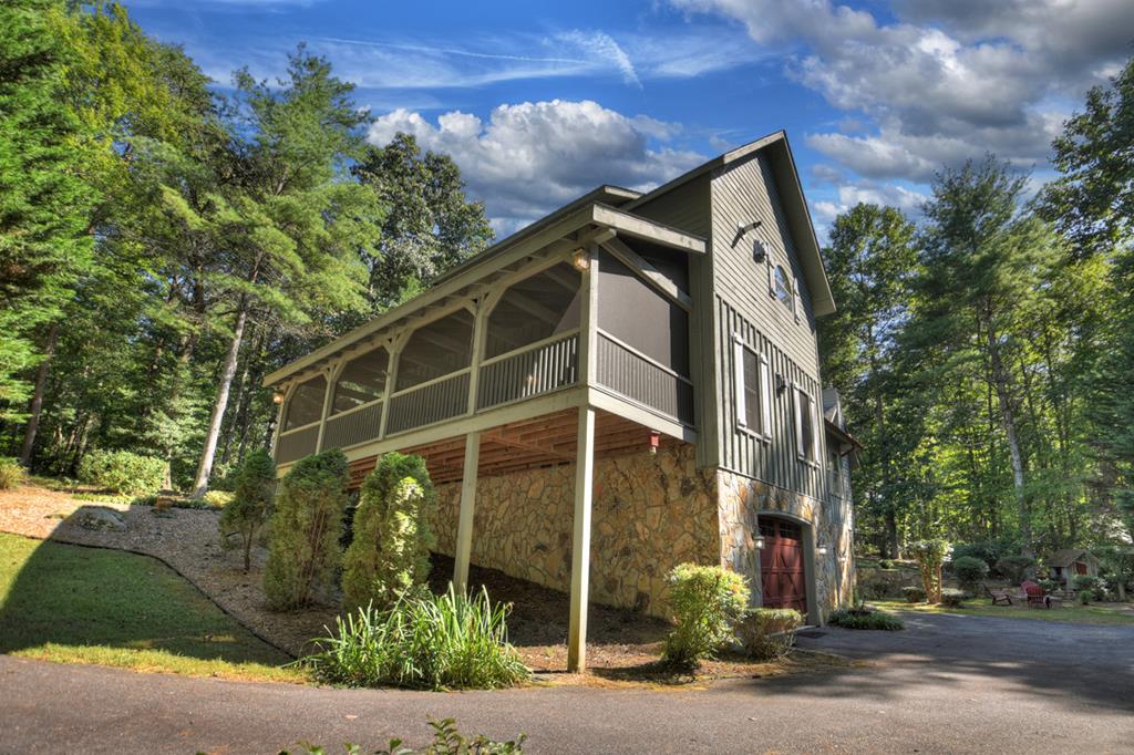 Blue Ridge, Georgia, 30513, United States, 3 Bedrooms Bedrooms, ,4 BathroomsBathrooms,Residential,For Sale,1858948