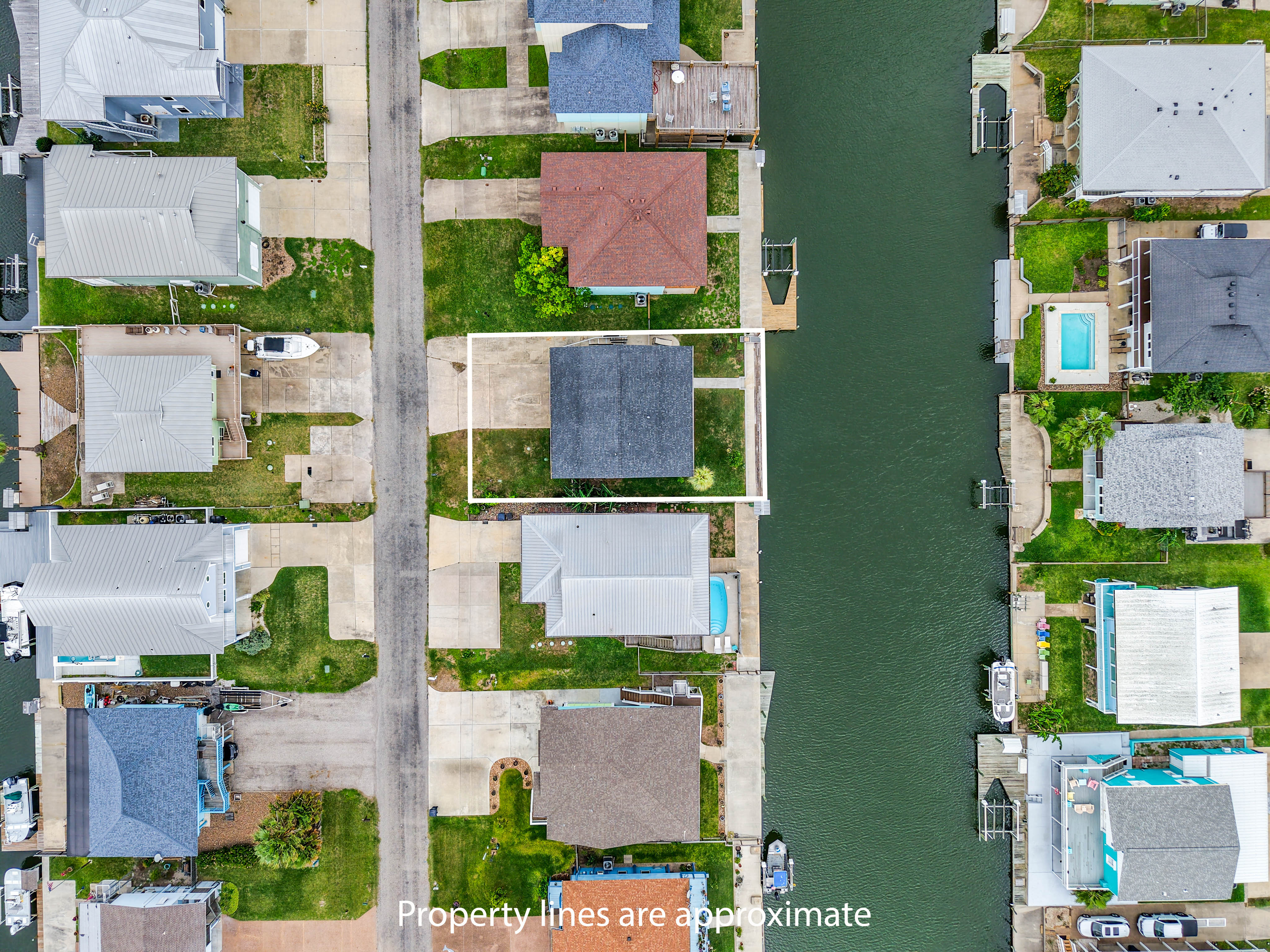  Waterfront Home in City by the Sea - 物件實景