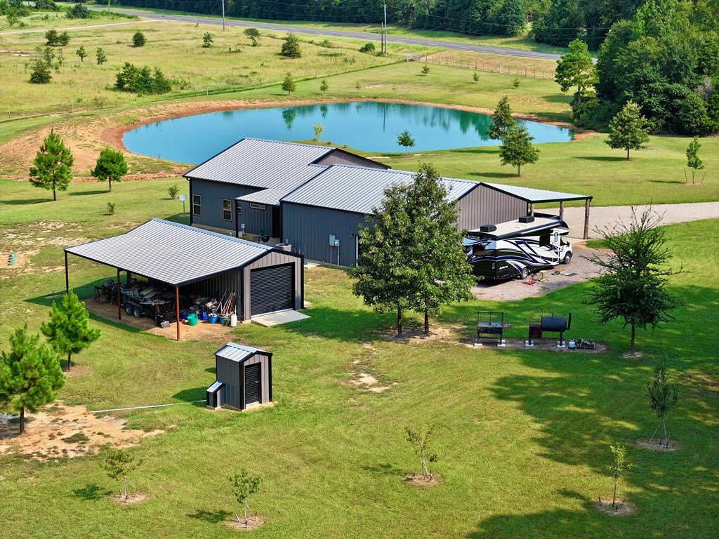 Rusk, Texas, 75785, United States, 1 Bedroom Bedrooms, ,3 BathroomsBathrooms,Residential,For Sale,1918158