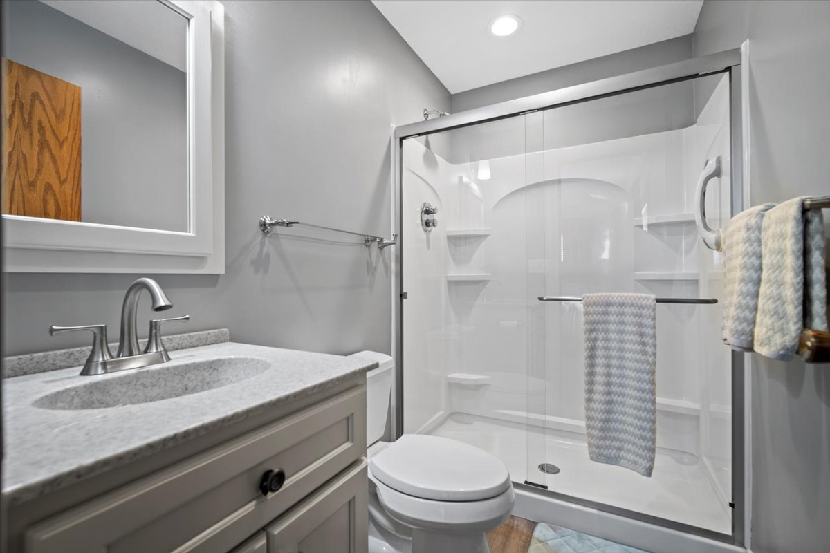 Saunemin, Illinois, 61769, United States, 4 Bedrooms Bedrooms, ,4 BathroomsBathrooms,Residential,For Sale,1958383