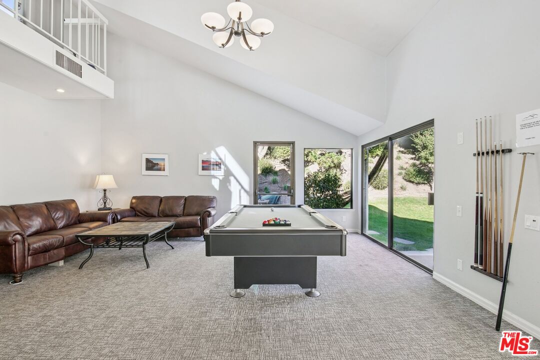 Pacific Palisades, California, 90272, United States, 4 Bedrooms Bedrooms, ,3 BathroomsBathrooms,Residential,For Sale,1989608