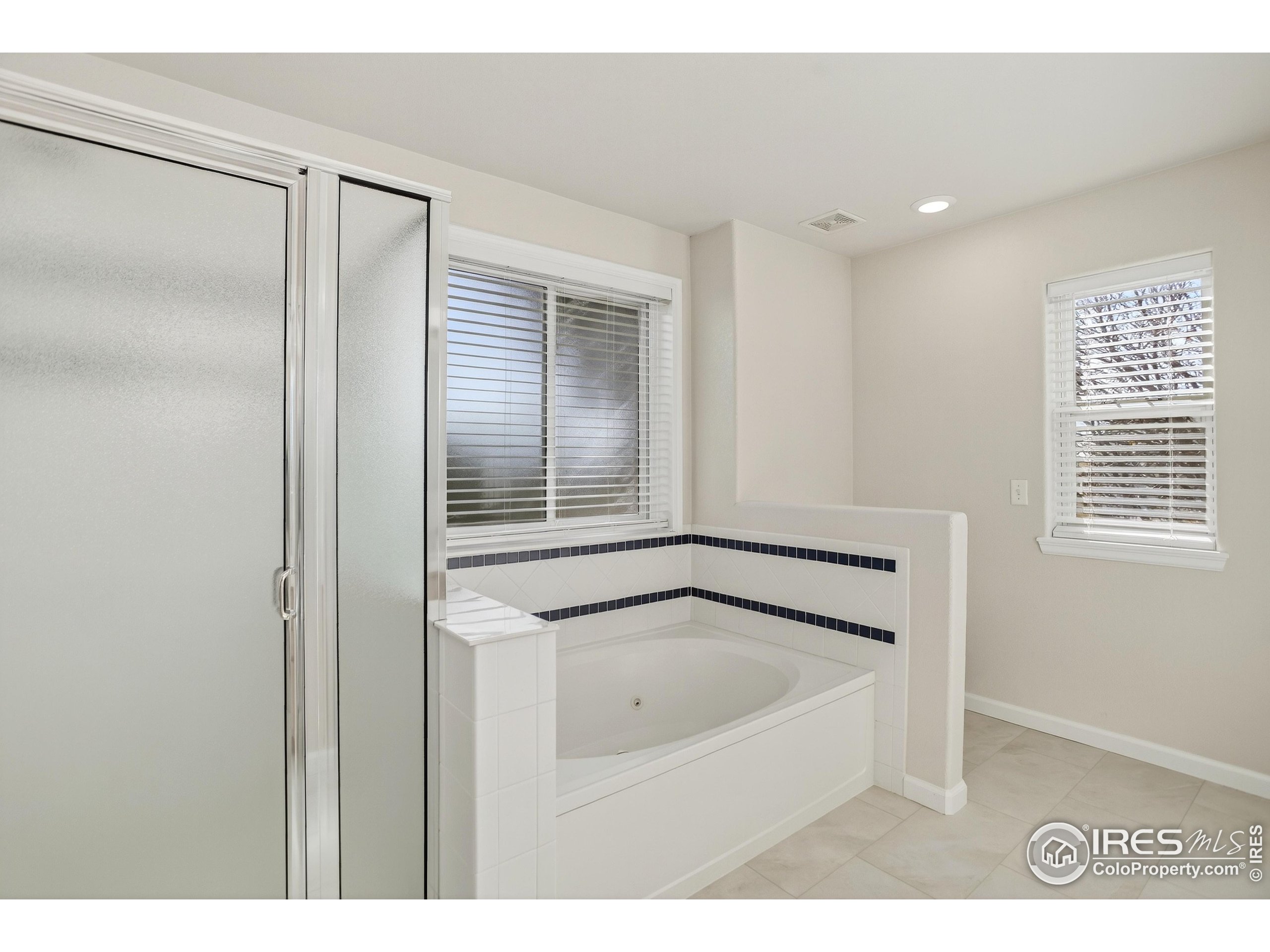 Strasburg, Colorado, 80136, United States, 3 Bedrooms Bedrooms, ,4 BathroomsBathrooms,Residential,For Sale,1991126