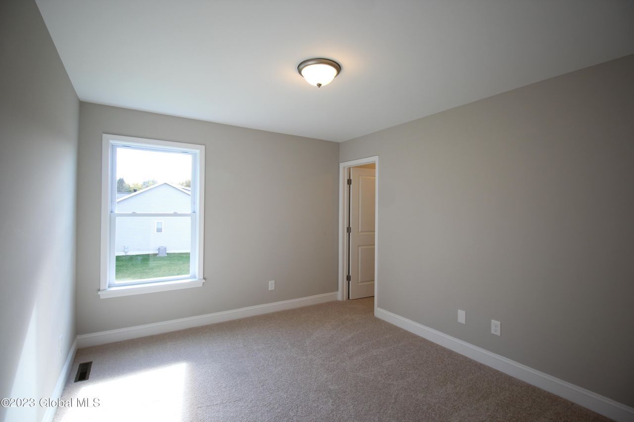 Clifton Park, New York, 12065, United States, 4 Bedrooms Bedrooms, ,3 BathroomsBathrooms,Residential,For Sale,1933145