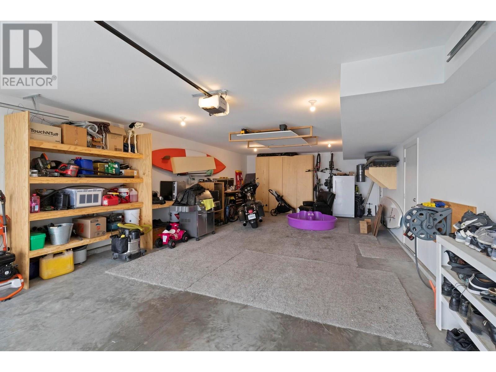 KELOWNA, British Columbia, V1P 1T8, CA, 3 Bedrooms Bedrooms, ,2 BathroomsBathrooms,Residential,For Sale,1838689