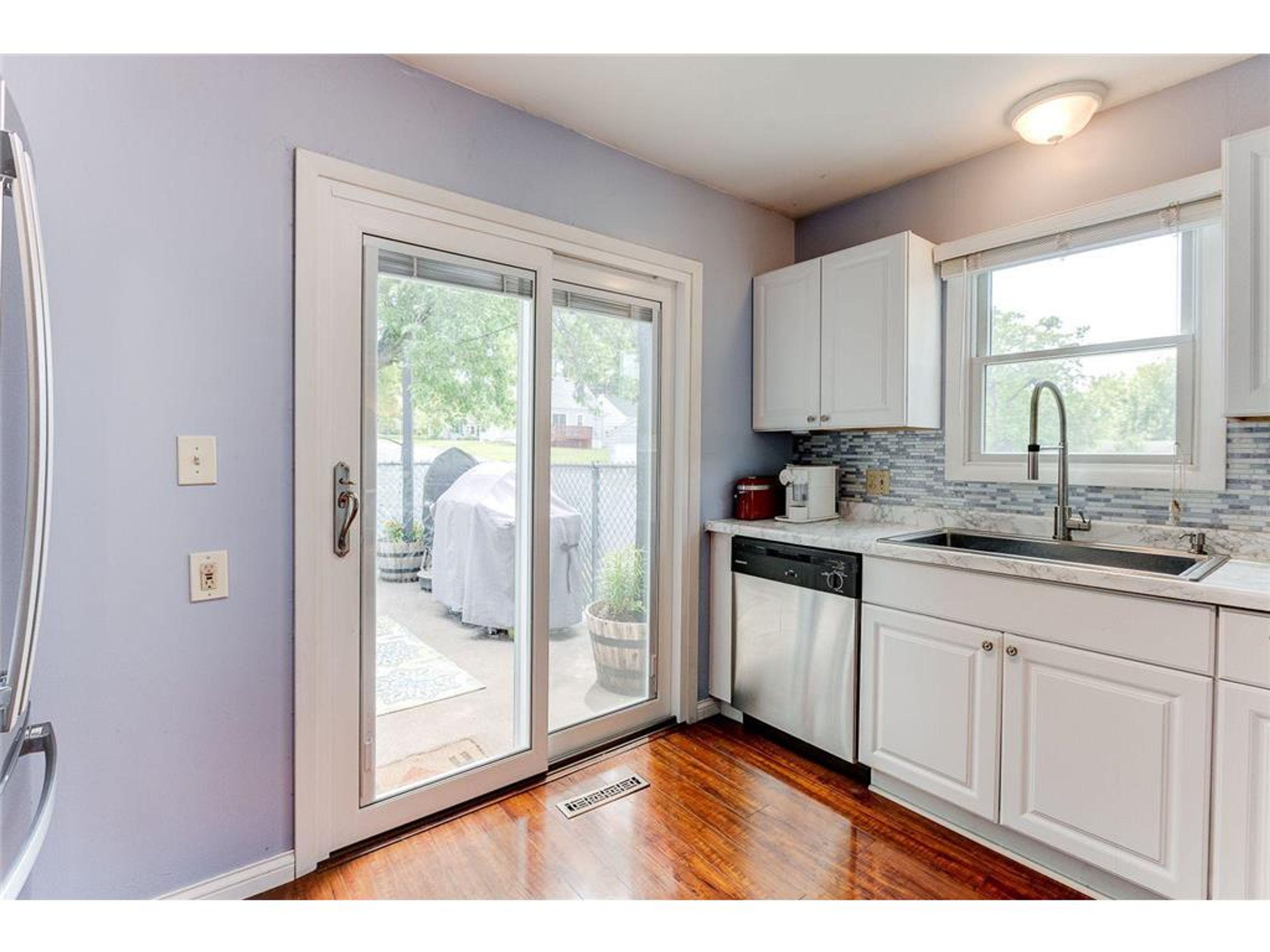  Bright St. Louis Park Home Near West End - 物件實景