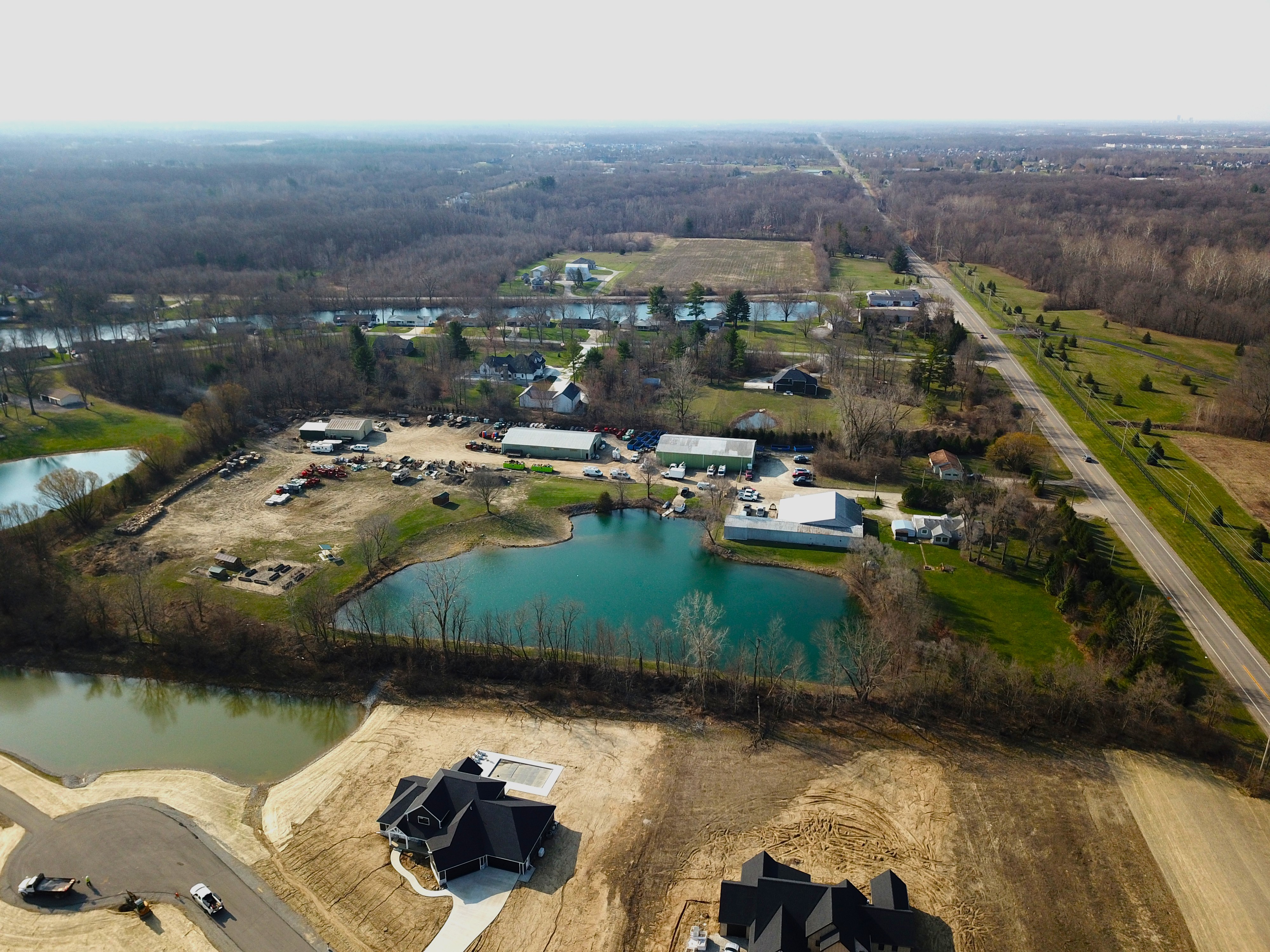  Mixed-Use Opportunity on 11 Acres and Pond - 物件實景