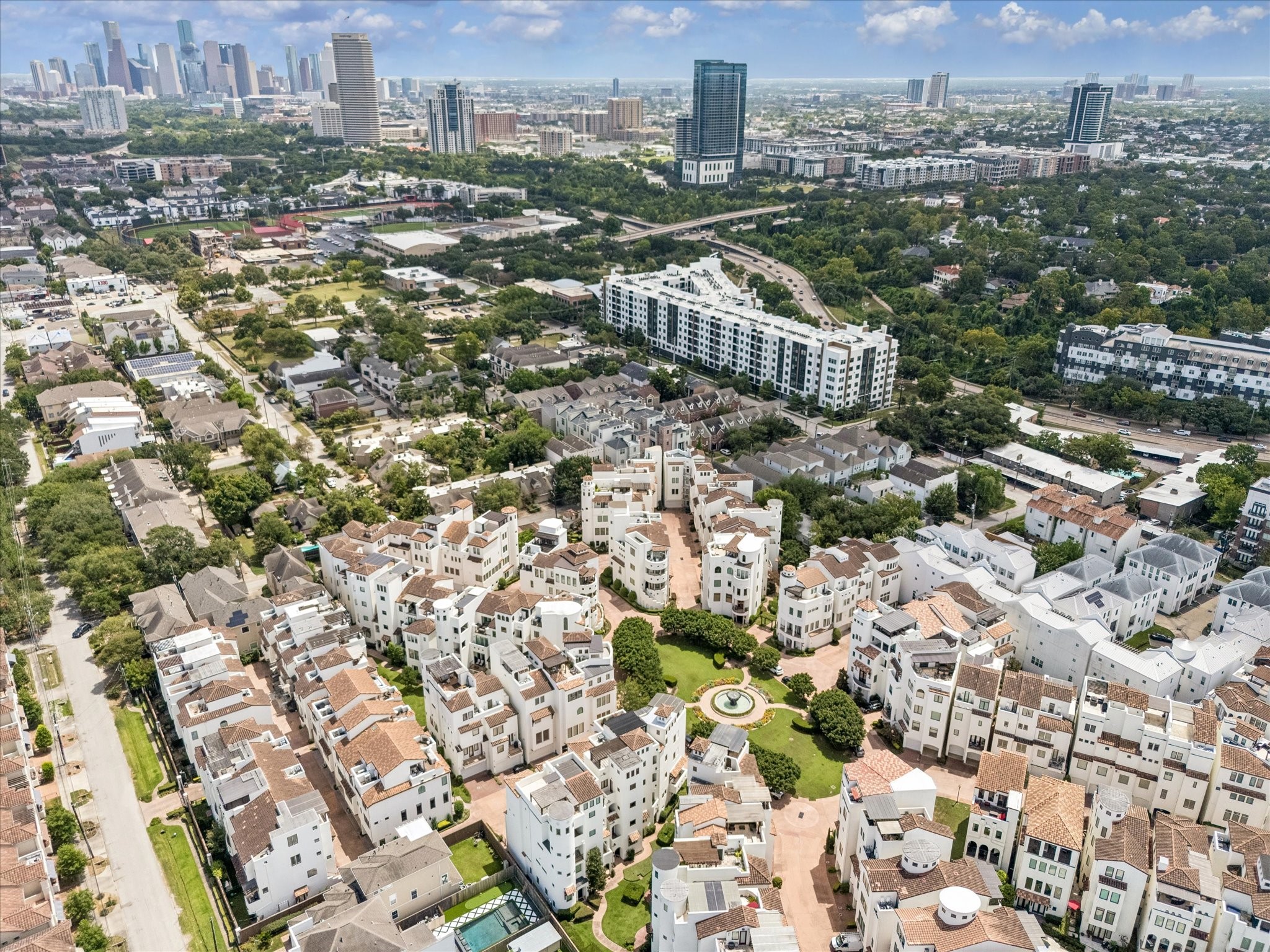  311 Calle Sevilla Place - 物件實景