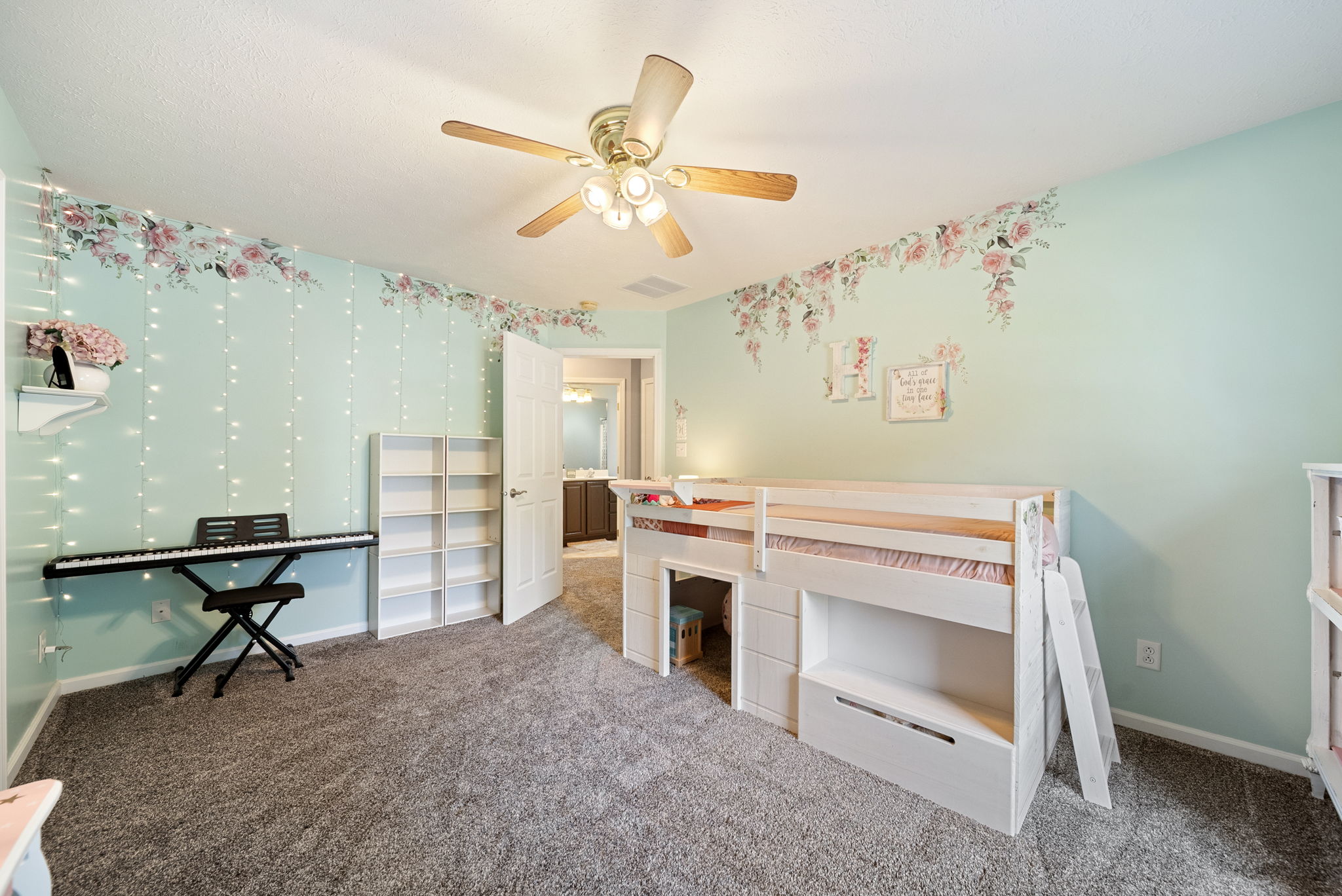 Terre Haute, Indiana, 47803, United States, 5 Bedrooms Bedrooms, ,4 BathroomsBathrooms,Residential,For Sale,1942533