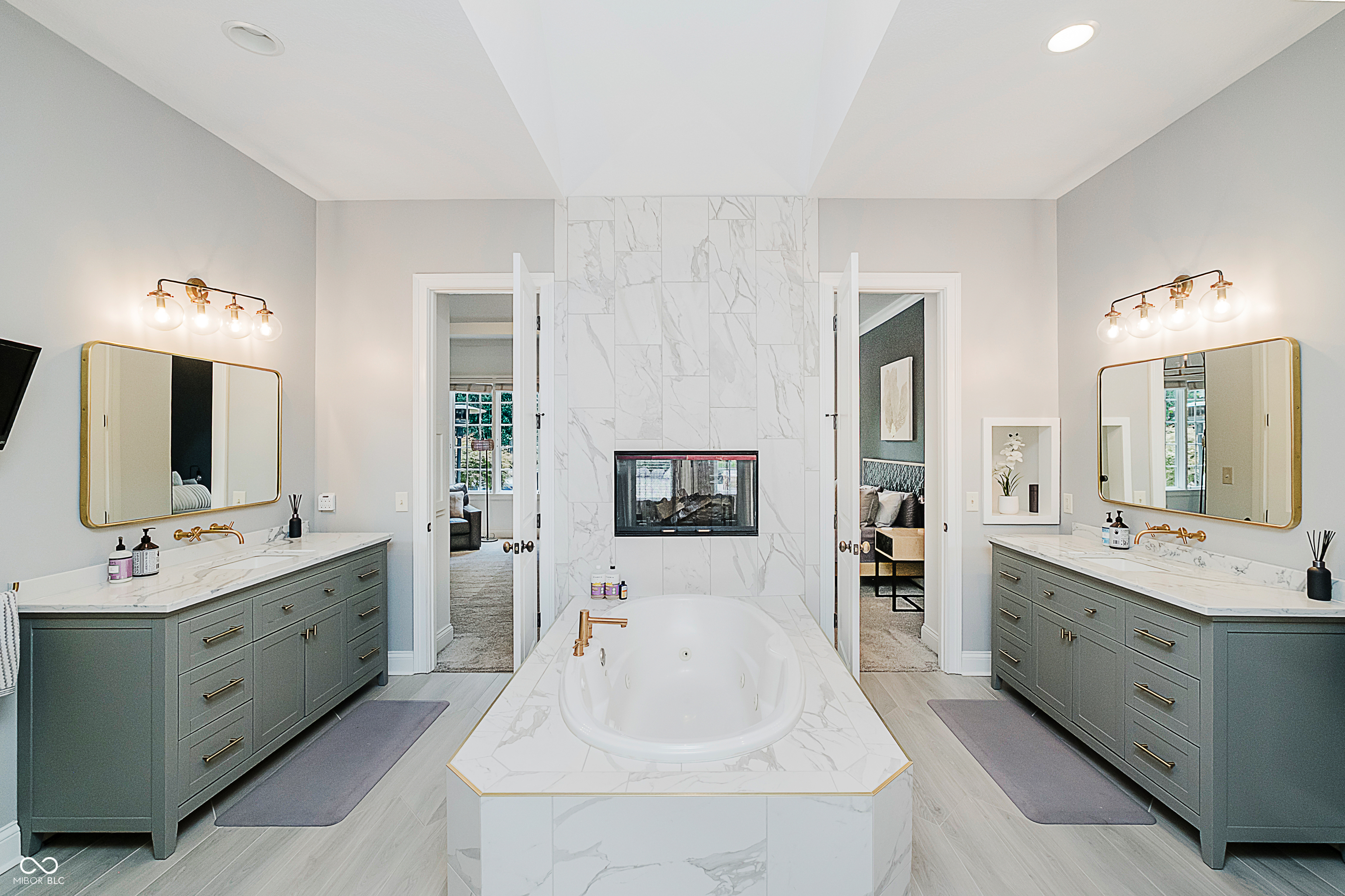 Fishers, Indiana, 46040, United States, 5 Bedrooms Bedrooms, ,5 BathroomsBathrooms,Residential,For Sale,1980240