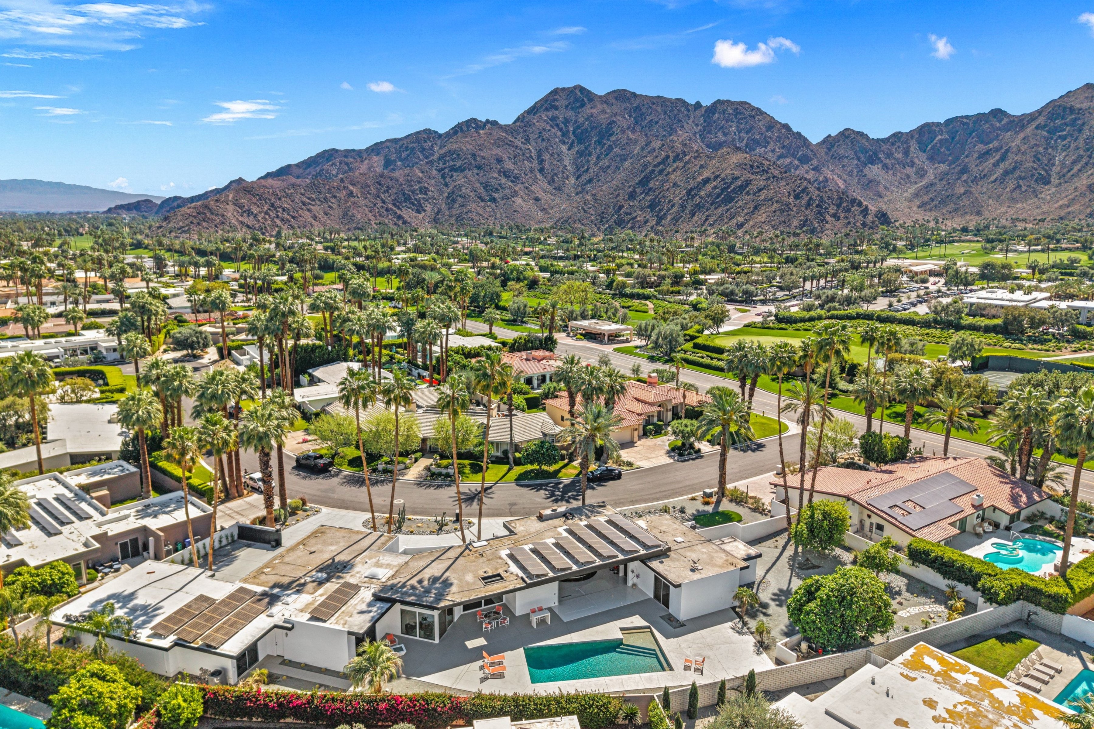  Custom Contemporary On Rare Double Indian Wells Lot - 物件實景