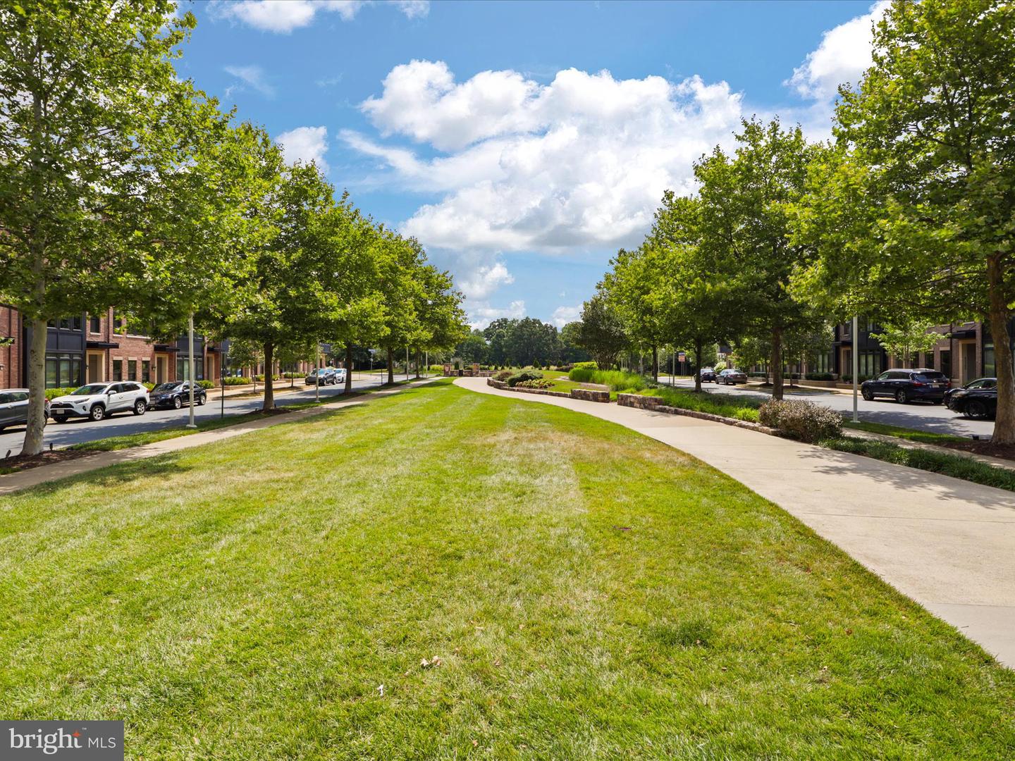Ashburn, Virginia, 20148, United States, 3 Bedrooms Bedrooms, ,4 BathroomsBathrooms,Residential,For Sale,1918442
