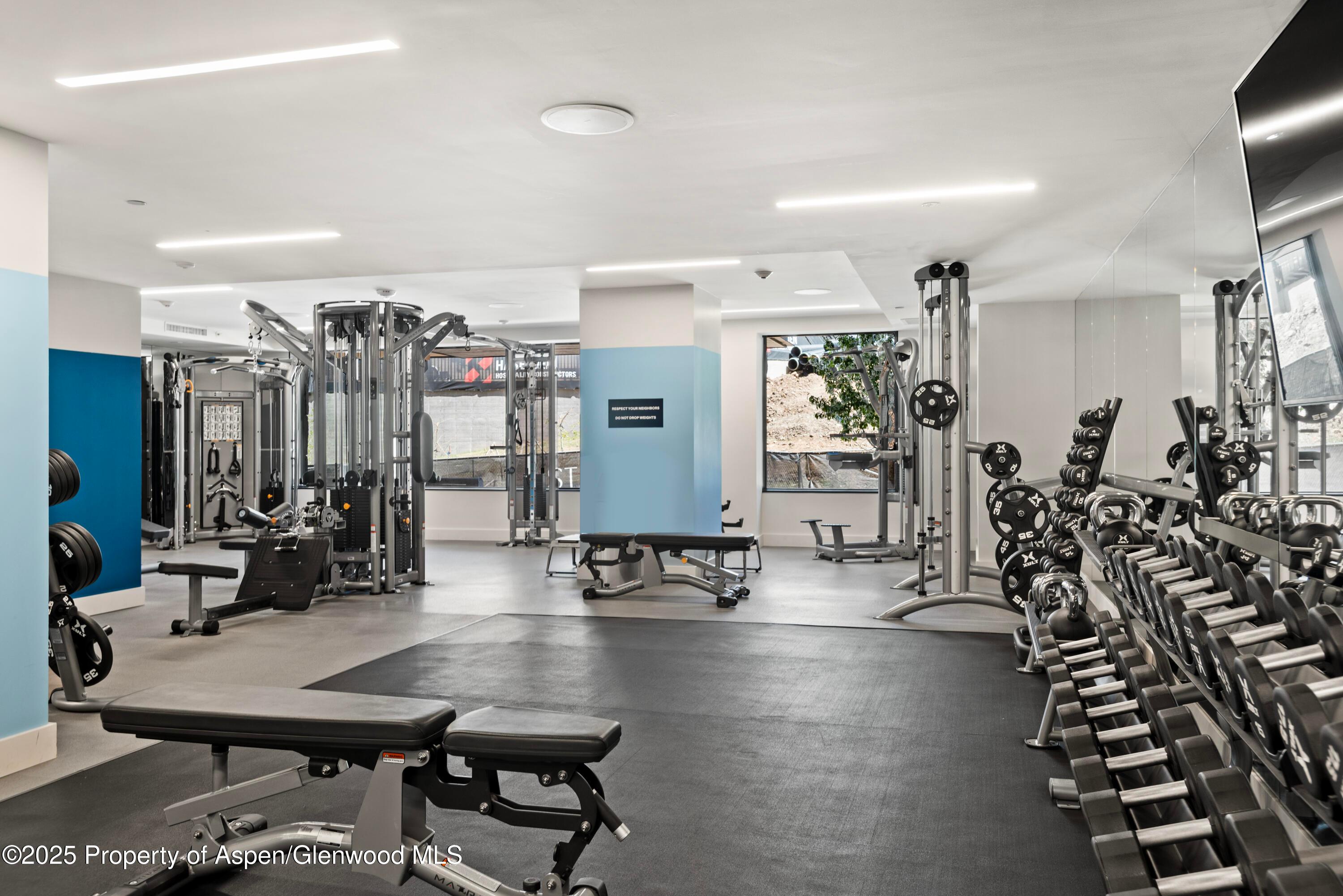 Snowmass Village, Colorado, 81615, United States, 3 Bedrooms Bedrooms, ,3 BathroomsBathrooms,Residential,For Sale,1997105