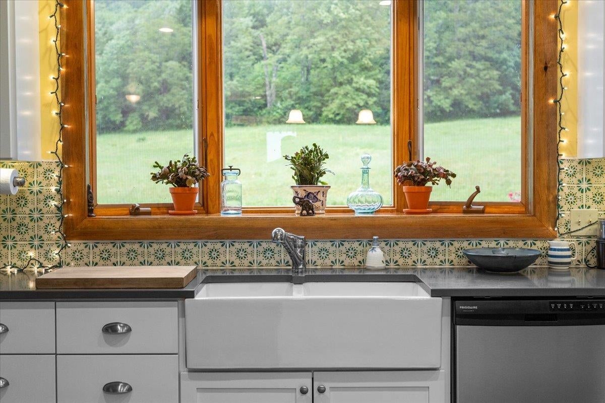 Elmore, Vermont, 05661, United States, 4 Bedrooms Bedrooms, ,1 BathroomBathrooms,Residential,For Sale,1885713