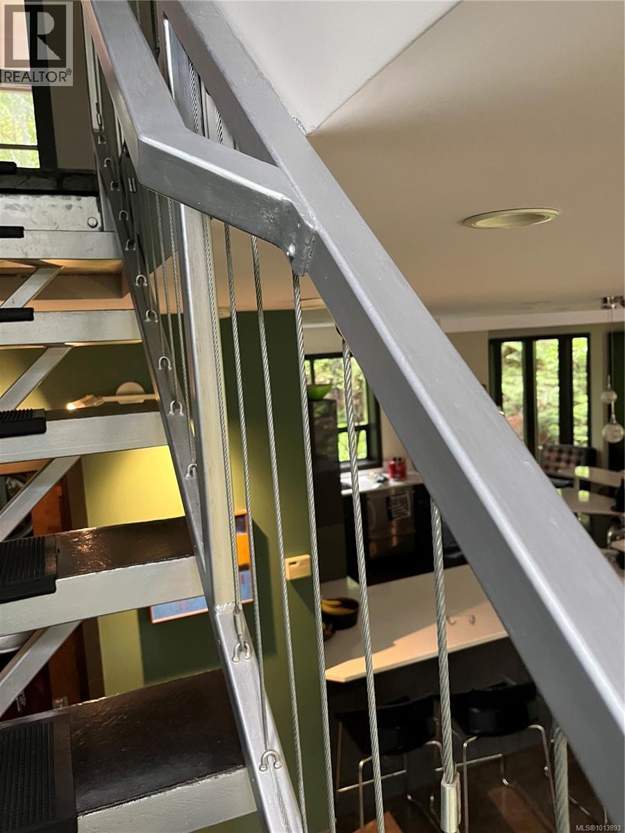 NORTH SAANICH, British Columbia, V8L 5K1, CA, 3 Bedrooms Bedrooms, ,3 BathroomsBathrooms,Residential,For Sale,1951213