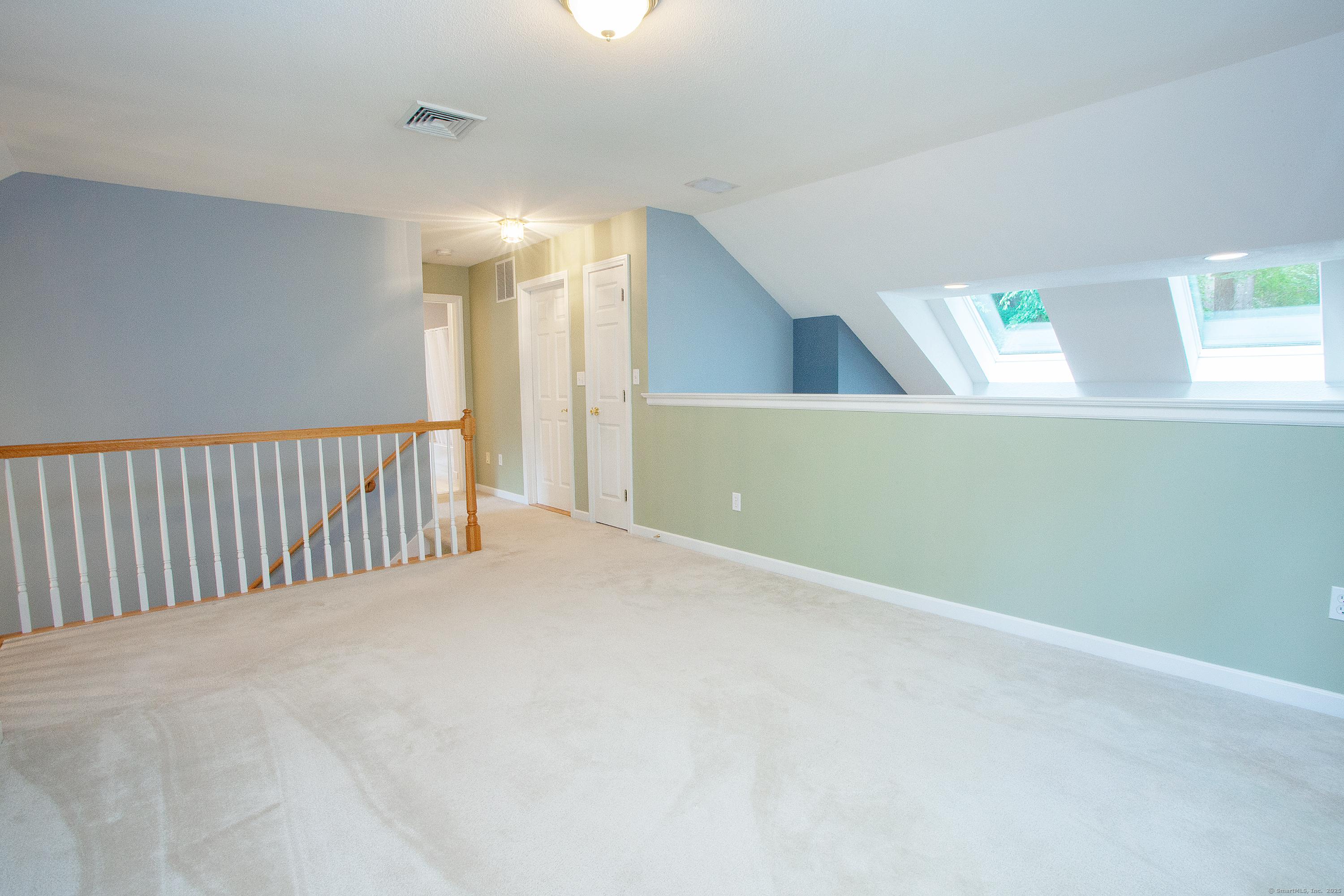 Simsbury, Connecticut, 06070, United States, 2 Bedrooms Bedrooms, ,4 BathroomsBathrooms,Residential,For Sale,1989870