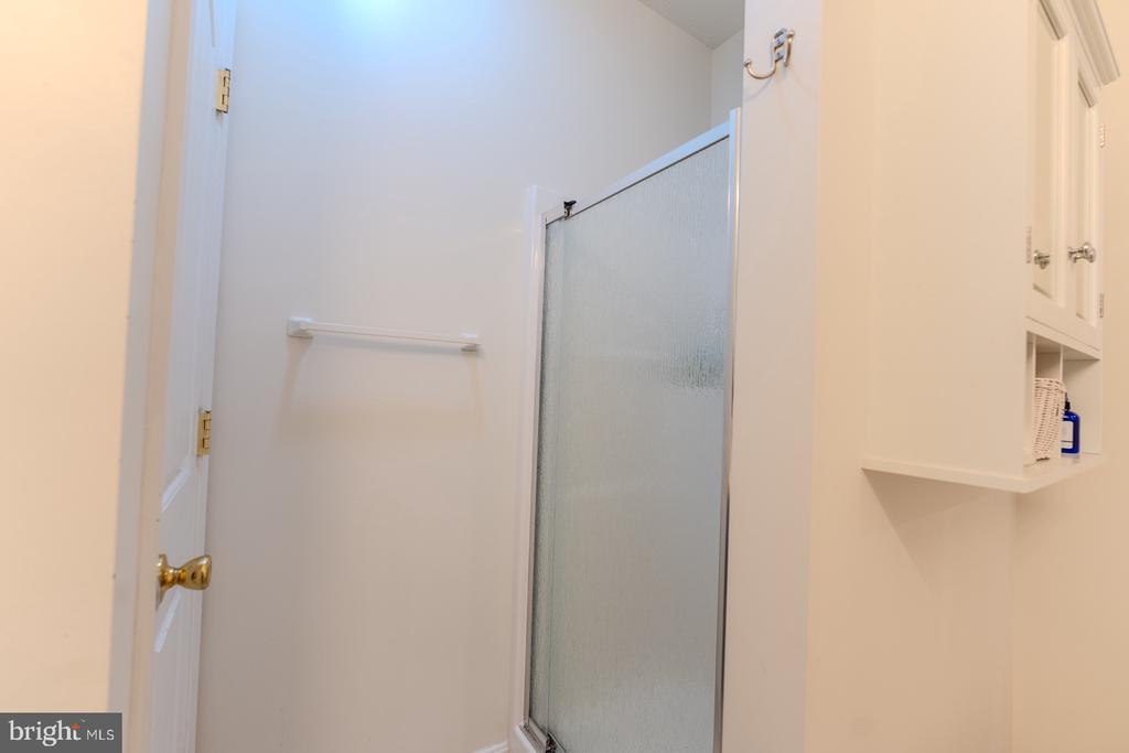 Petersburg, West Virginia, 26847, United States, 3 Bedrooms Bedrooms, ,3 BathroomsBathrooms,Residential,For Sale,1891078