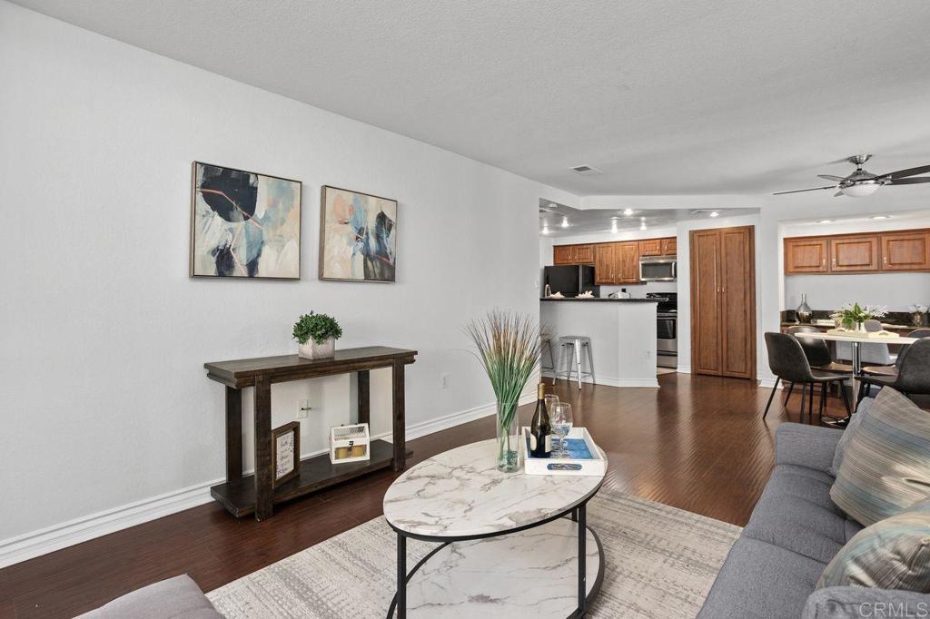 San Diego, California, 92122, United States, 1 Bedroom Bedrooms, ,1 BathroomBathrooms,Residential,For Sale,1987657