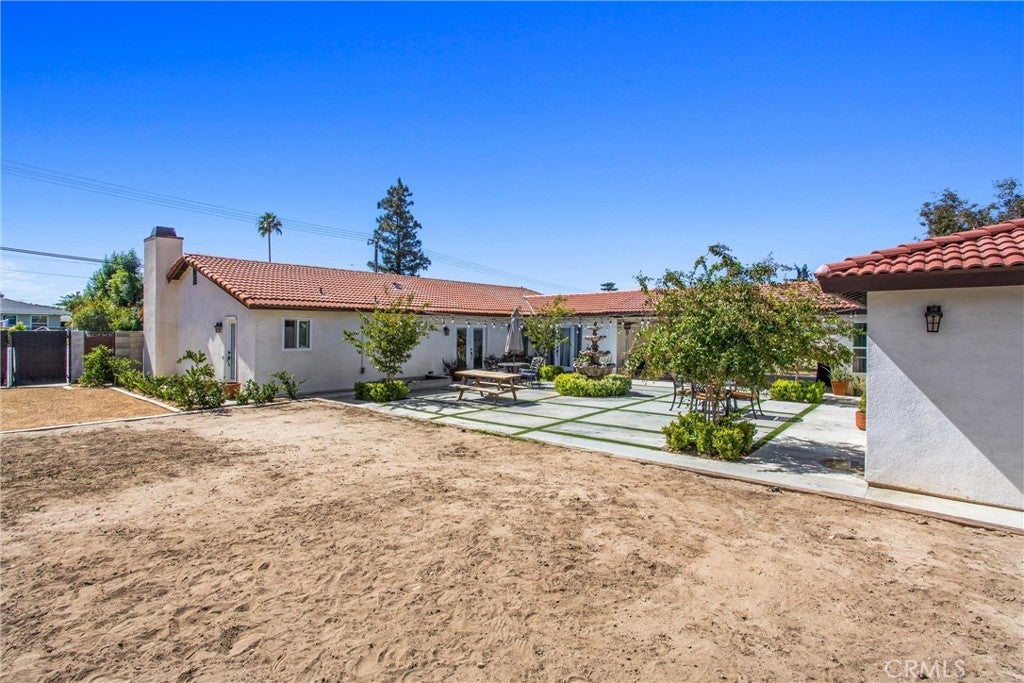 Yucaipa, California, 92399, United States, 7 Bedrooms Bedrooms, ,5 BathroomsBathrooms,Residential,For Sale,1975873