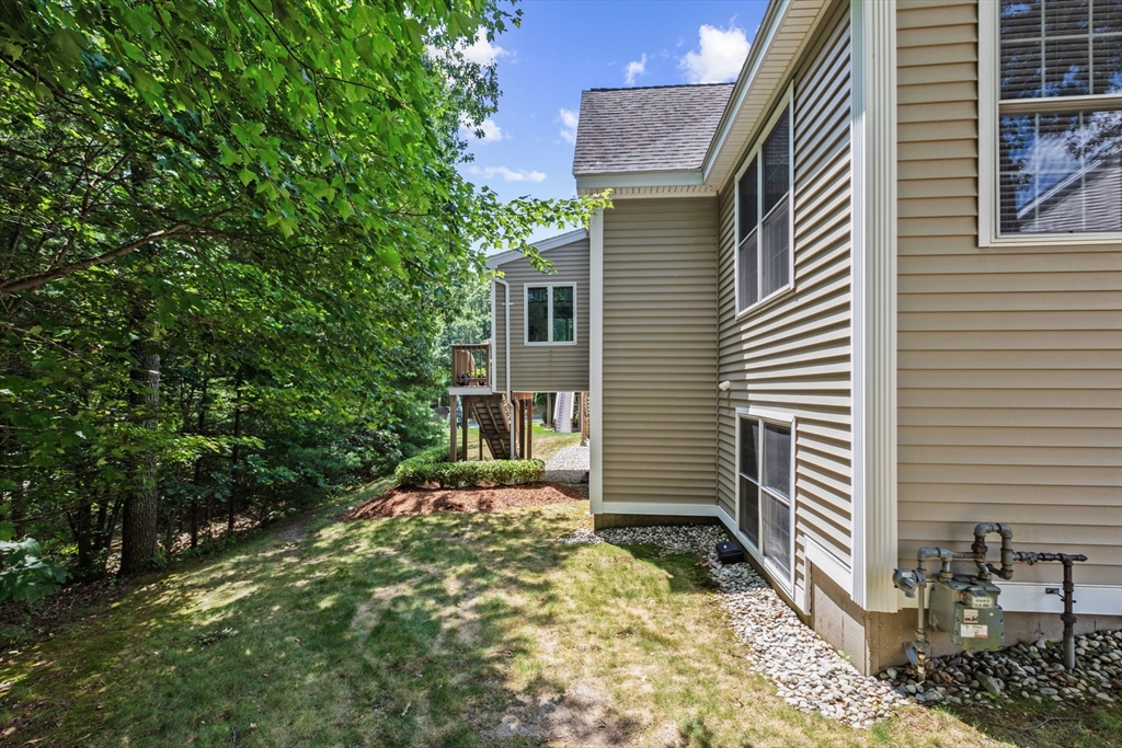 Westford, Massachusetts, 01886, United States, 3 Bedrooms Bedrooms, ,4 BathroomsBathrooms,Residential,For Sale,1981714