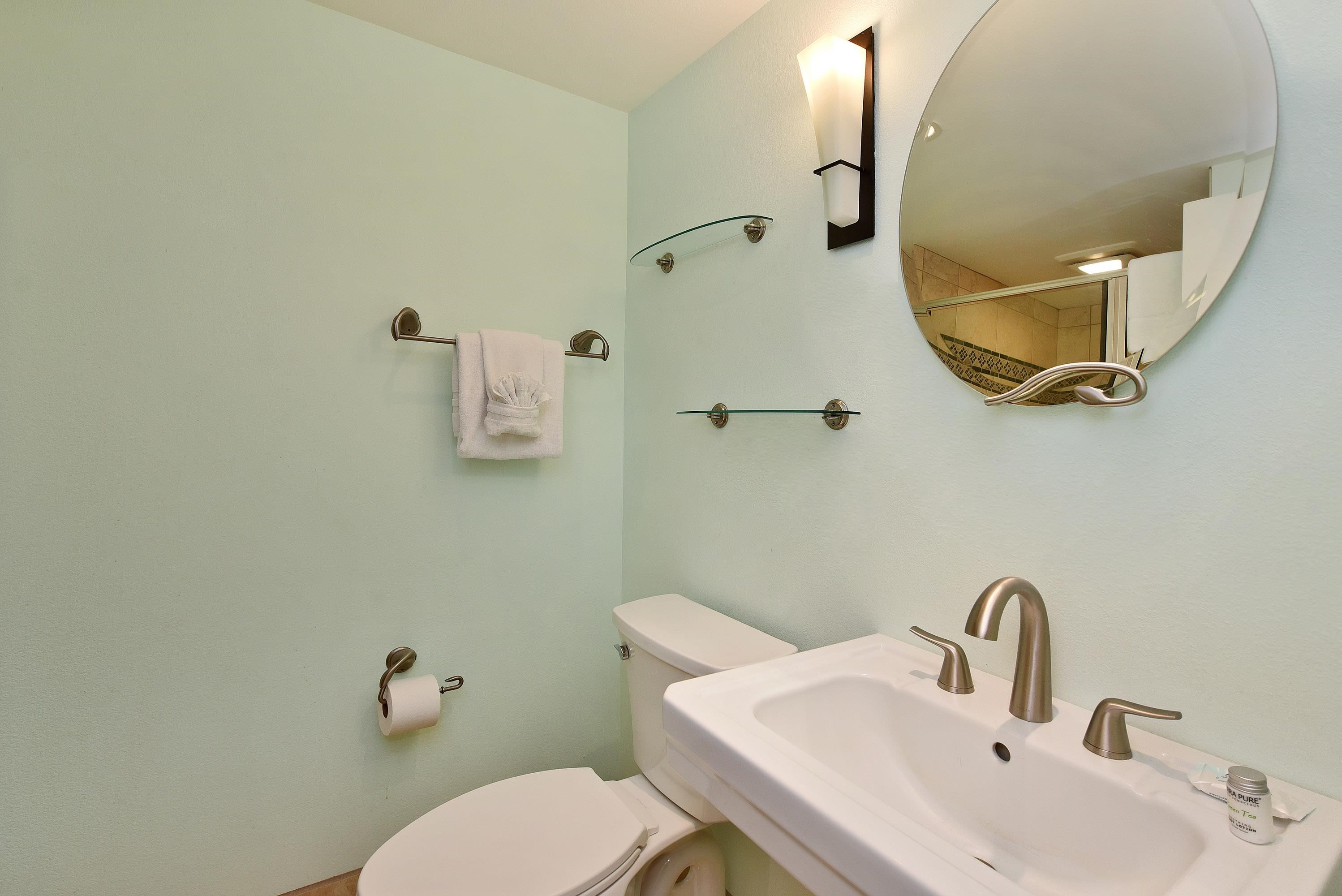 Lahaina, Hawaii, 96761, United States, 2 Bedrooms Bedrooms, ,2 BathroomsBathrooms,Residential,For Sale,1828104