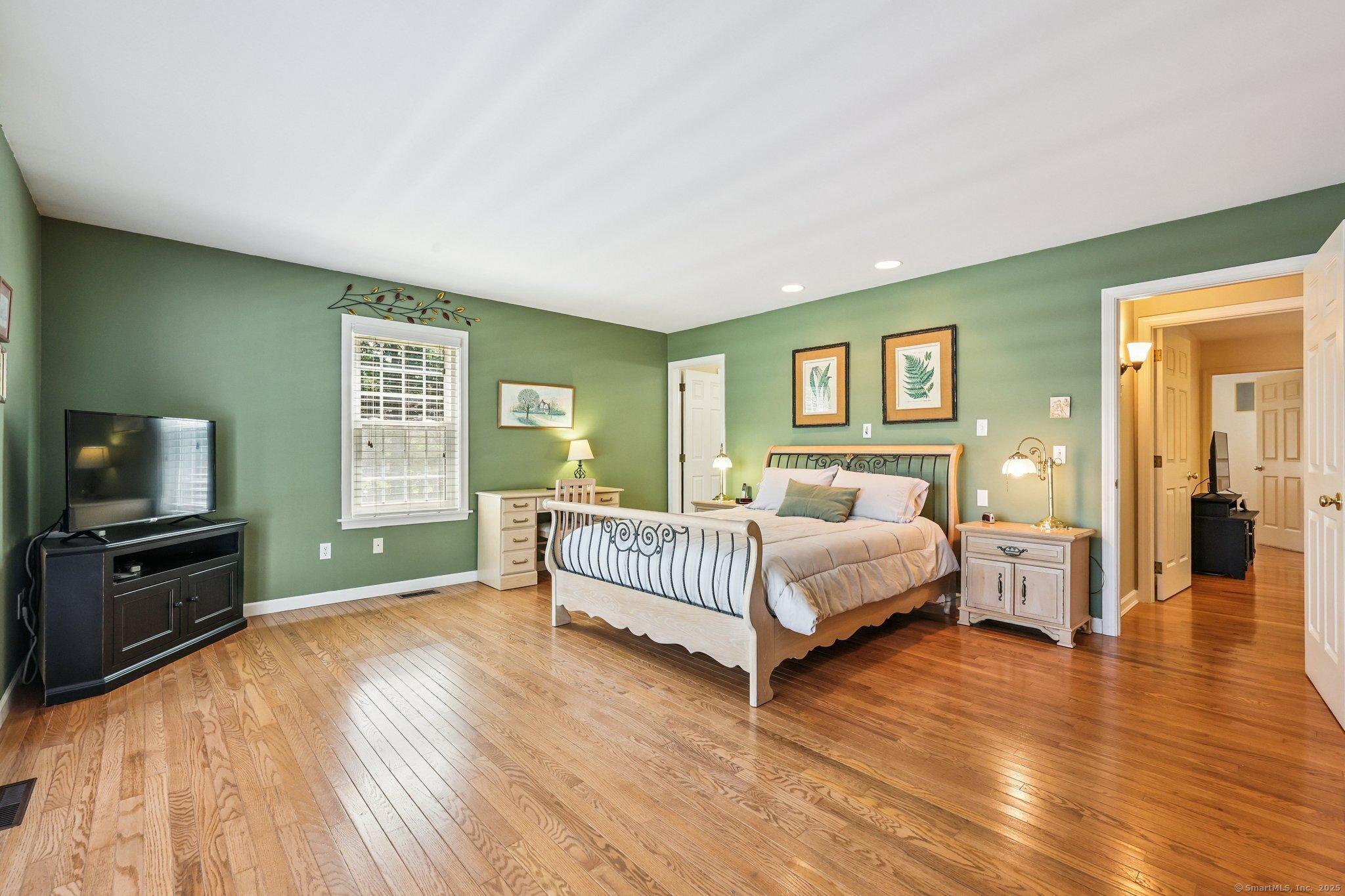 Westbrook, Connecticut, 06498, United States, 5 Bedrooms Bedrooms, ,6 BathroomsBathrooms,Residential,For Sale,1937602