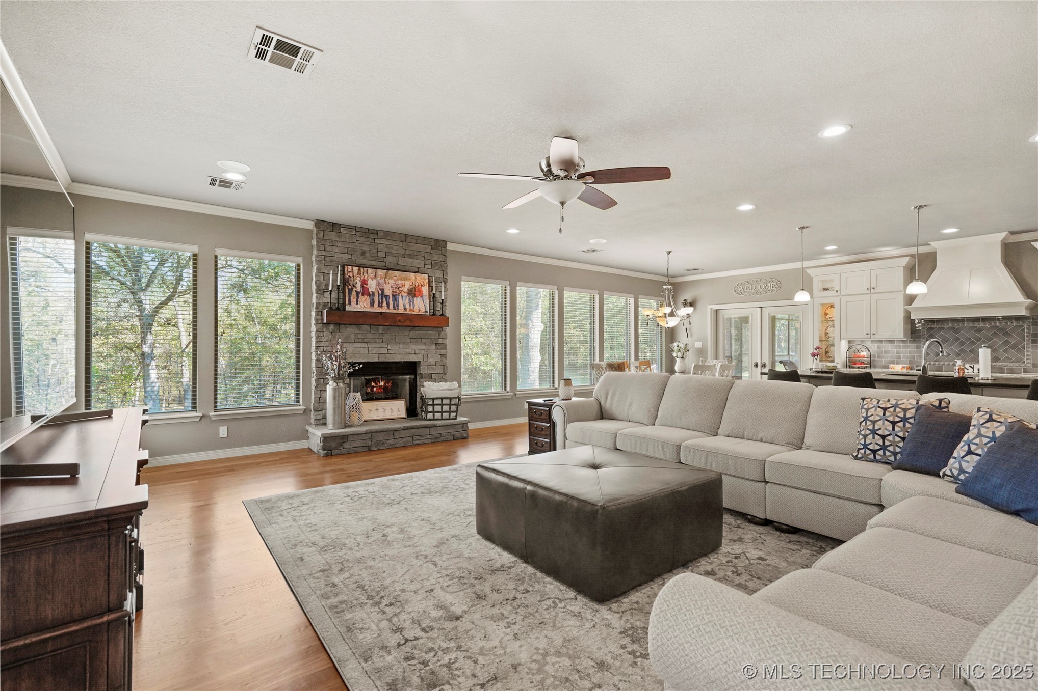 Catoosa, Oklahoma, 74015, United States, 3 Bedrooms Bedrooms, ,3 BathroomsBathrooms,Residential,For Sale,1987944