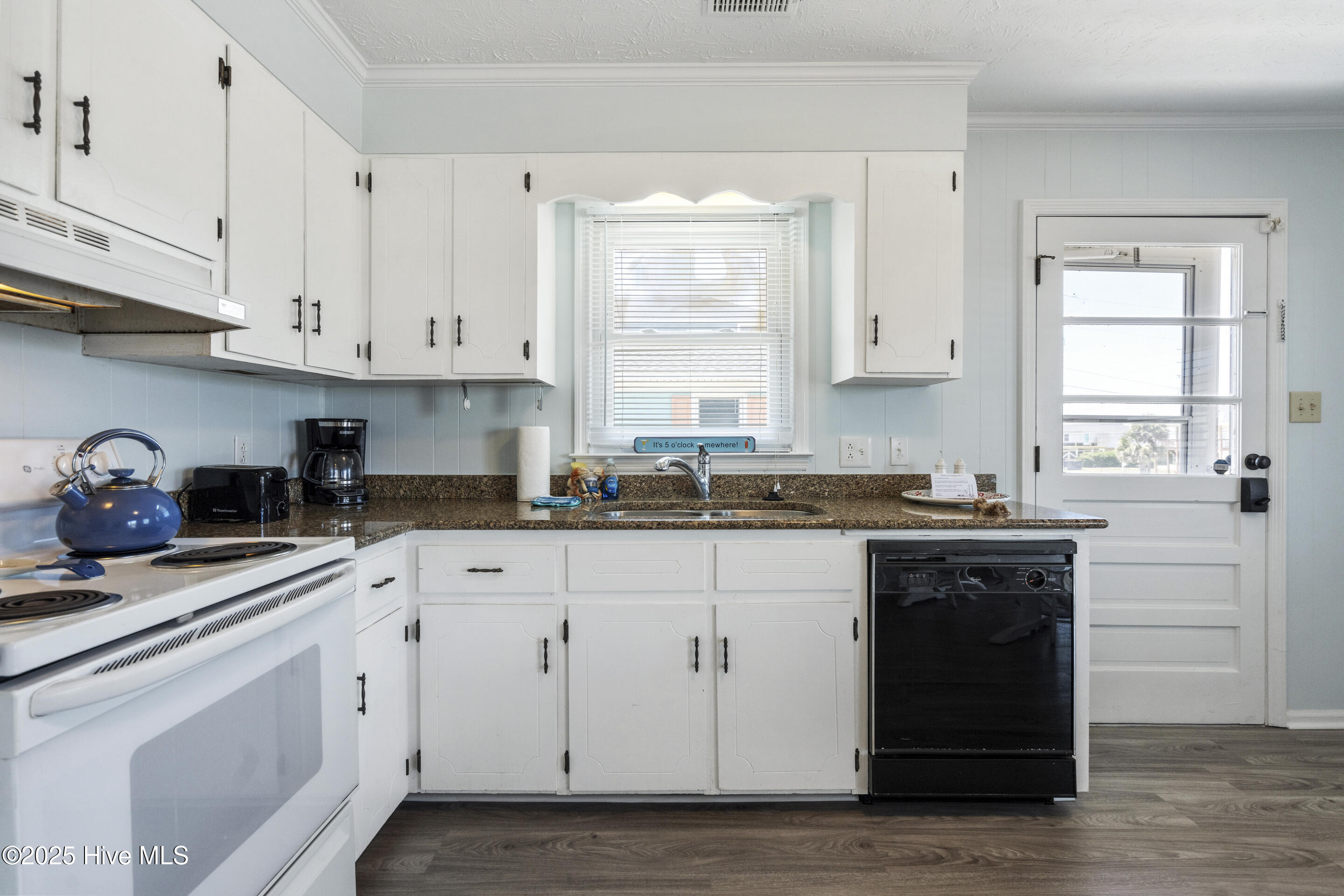 Surf City, North Carolina, 28445, United States, 3 Bedrooms Bedrooms, ,2 BathroomsBathrooms,Residential,For Sale,1794333
