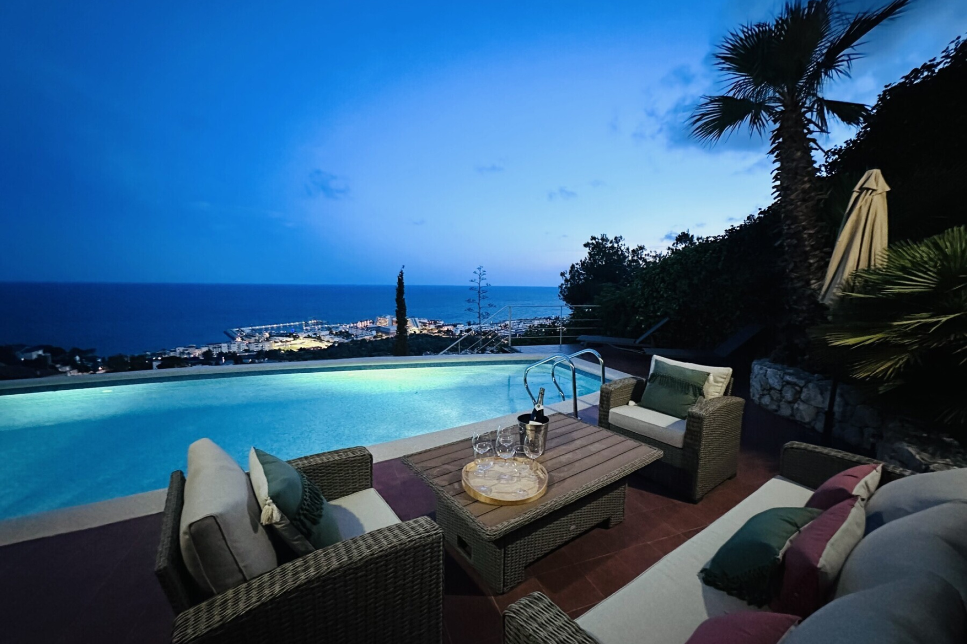  Large south facing villa with breathtaking sea views in Levantina - 物件實景