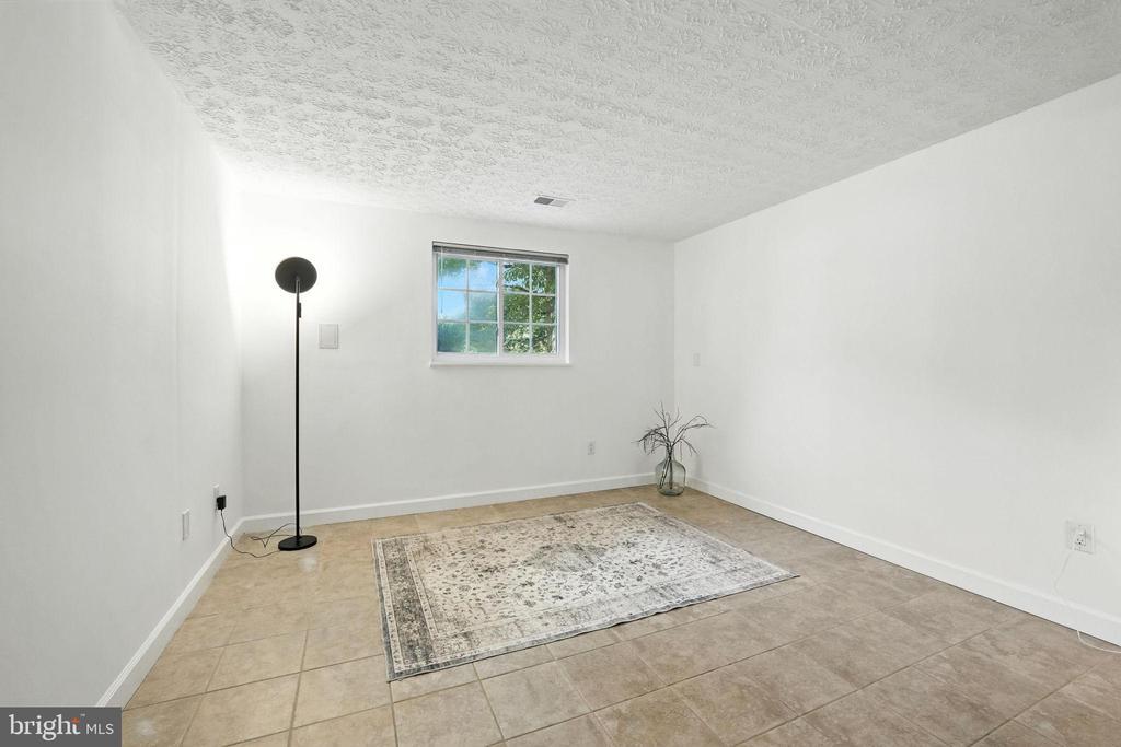 Woodbridge, Virginia, 22191, United States, 3 Bedrooms Bedrooms, ,3 BathroomsBathrooms,Residential,For Sale,1908245