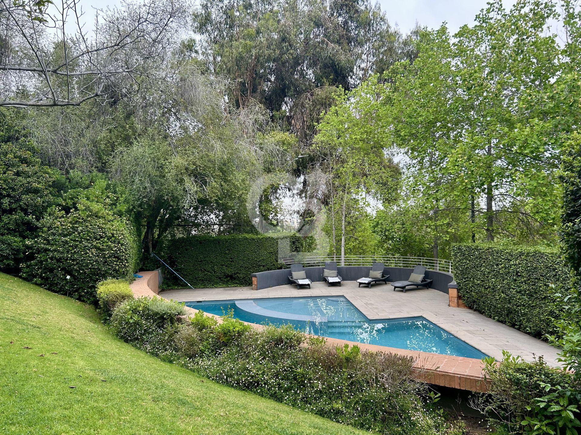 Vitacura, Chile, 5 Bedrooms Bedrooms, ,5 BathroomsBathrooms,Residential,For Sale,1969115