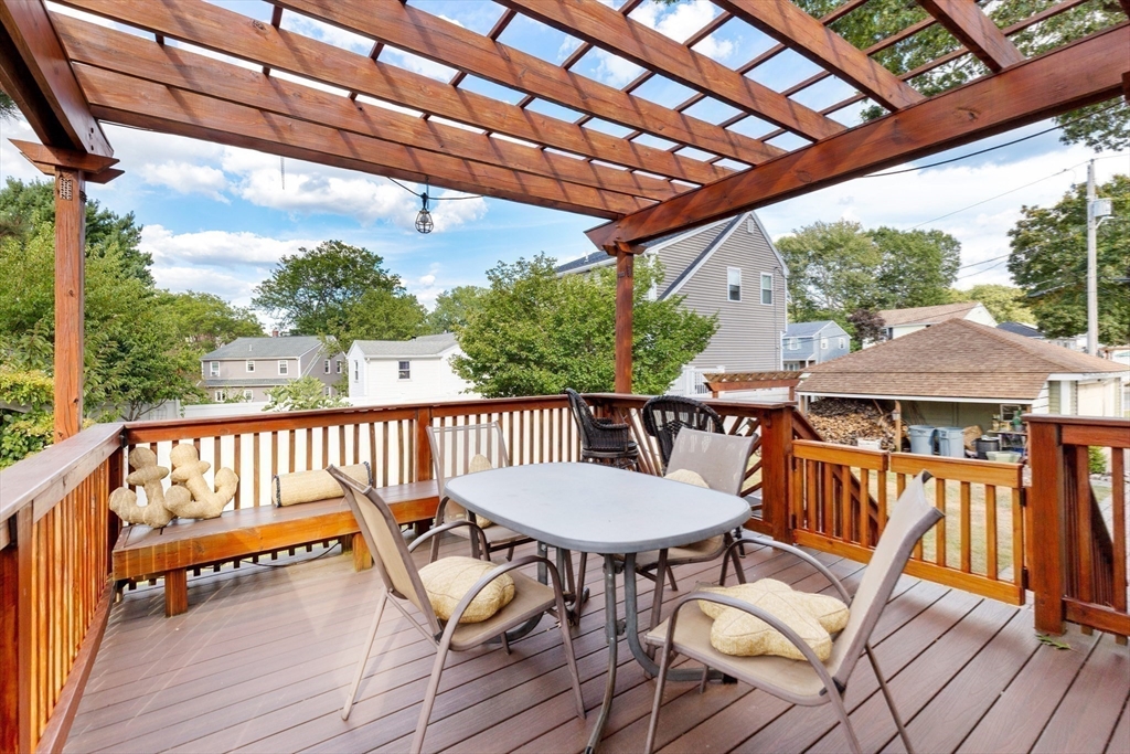 Malden, Massachusetts, 02148, United States, 5 Bedrooms Bedrooms, ,5 BathroomsBathrooms,Residential,For Sale,1984195