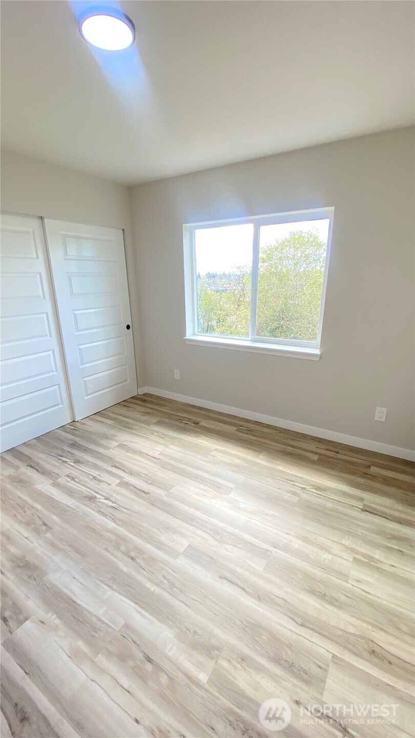 Tacoma, Washington, 98409, United States, 4 Bedrooms Bedrooms, ,3 BathroomsBathrooms,Residential,For Sale,2037801